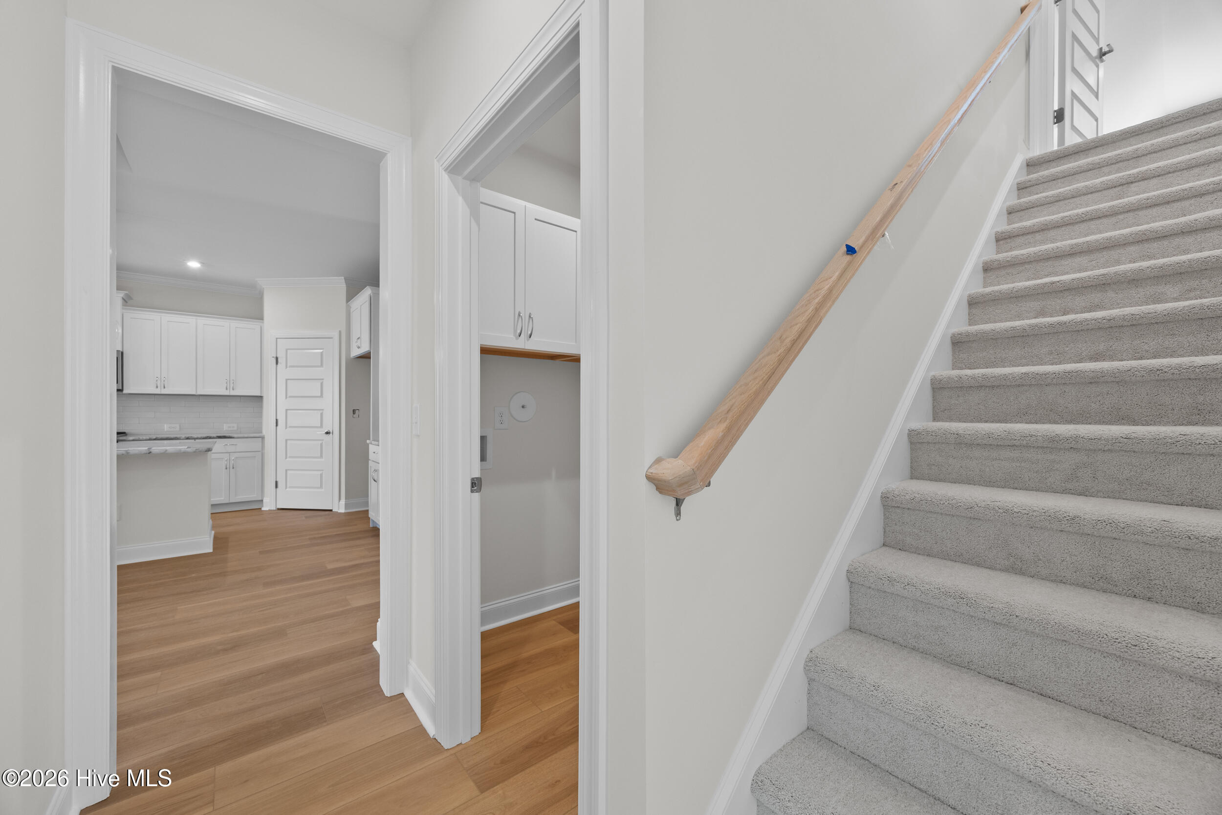 100561825 | Photo 33