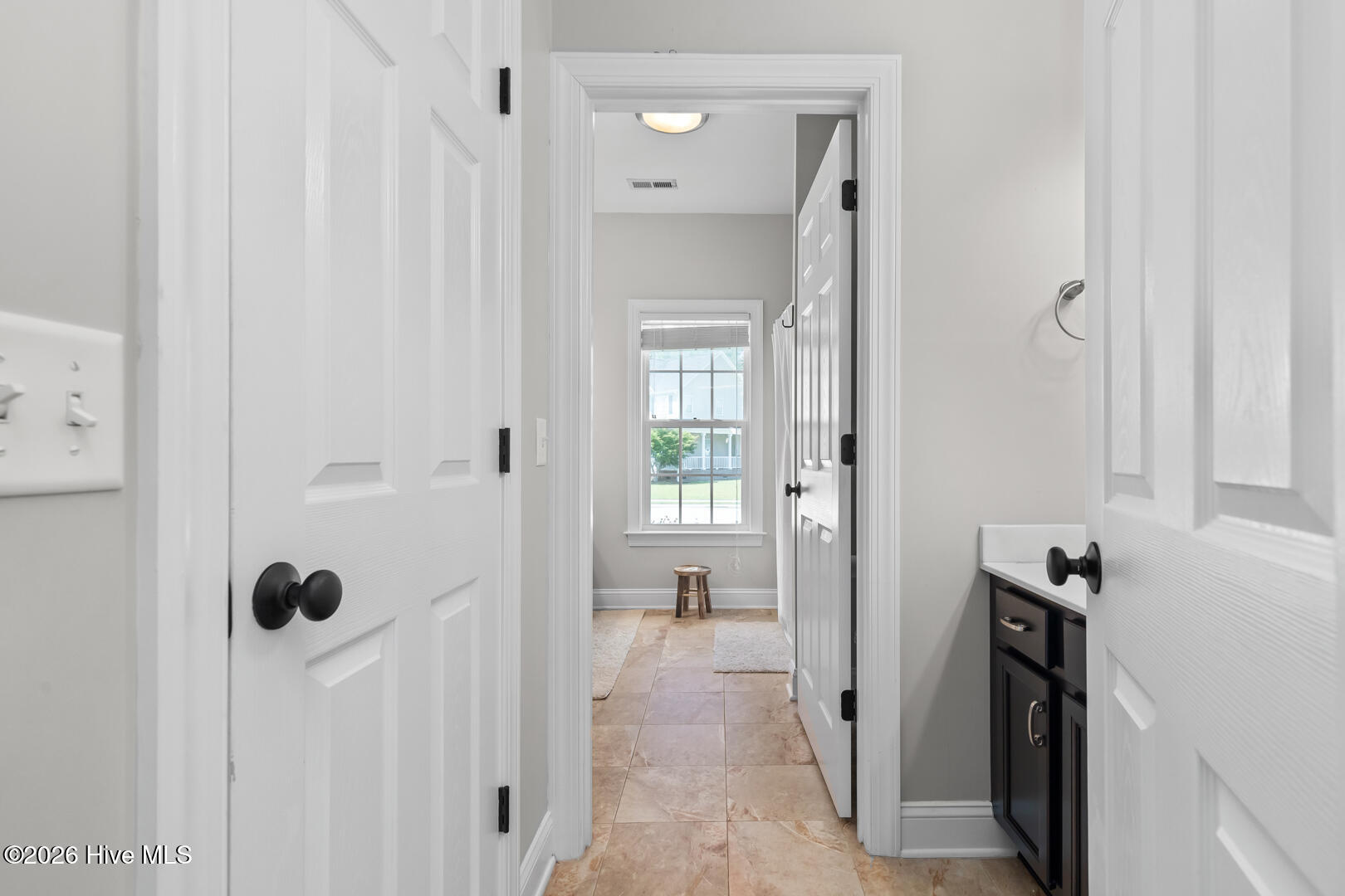 100557590 | Photo 56