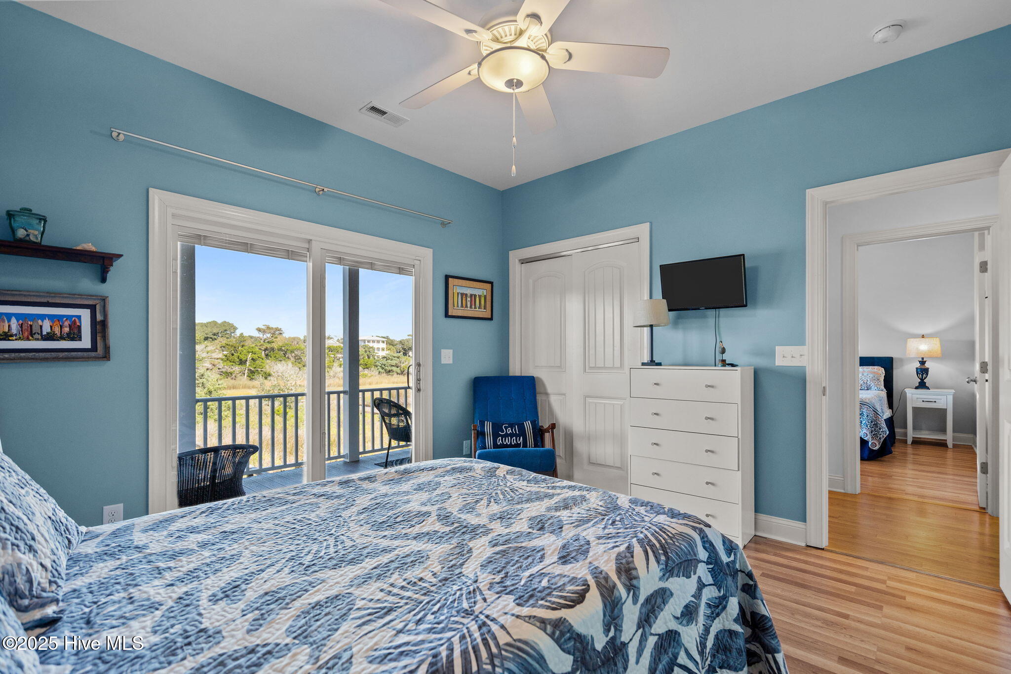 100537497 | Photo 26