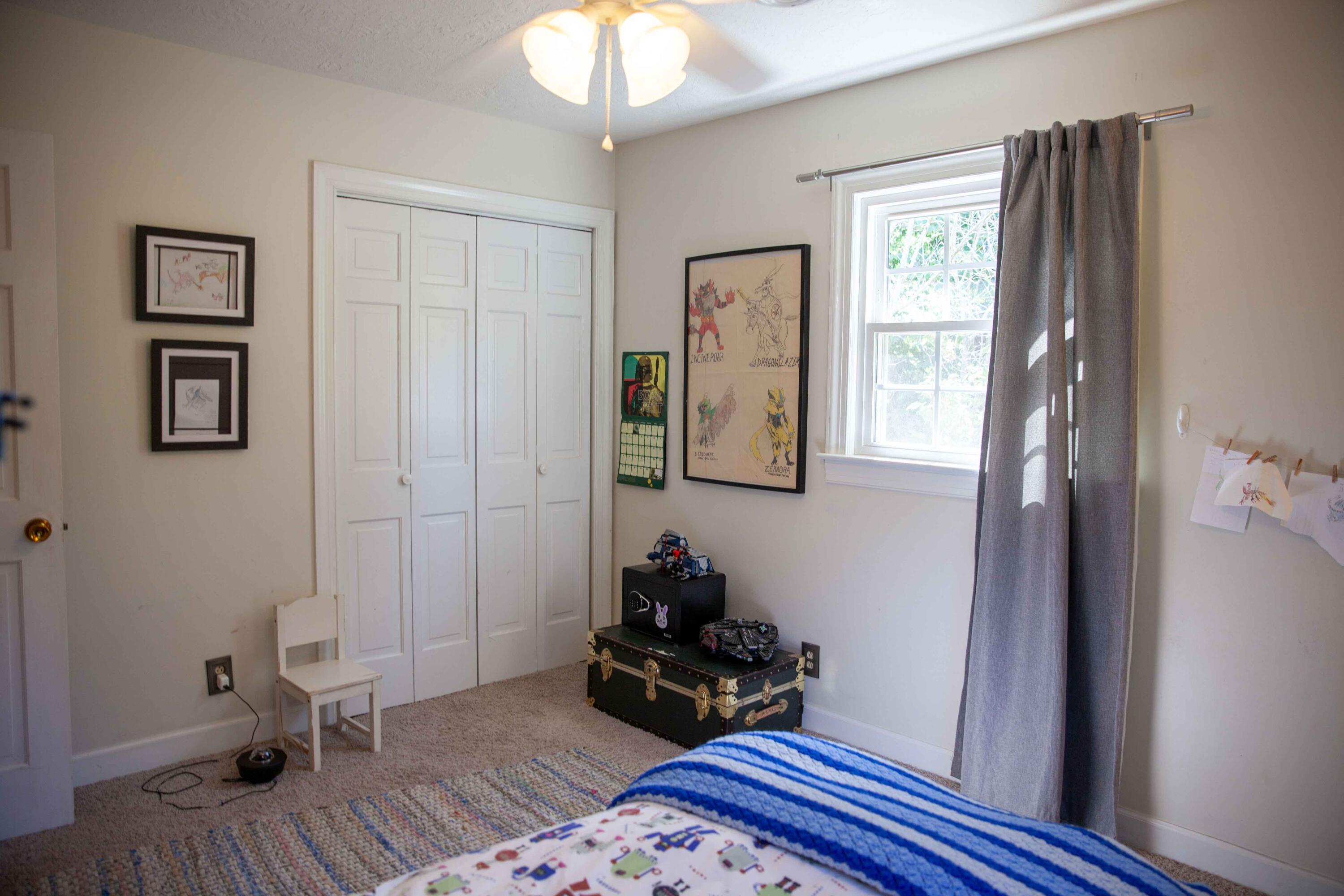 14Bedroom3