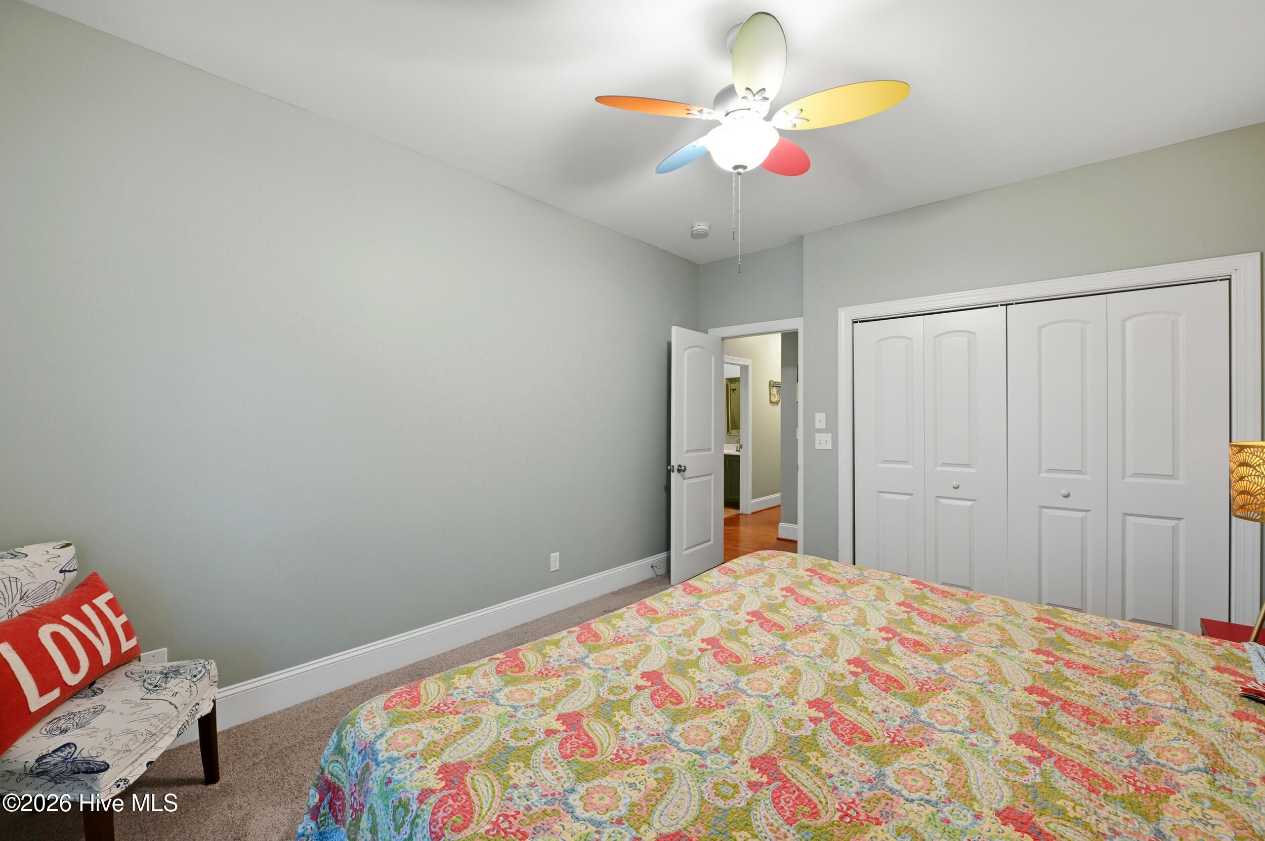 100563166 | Photo 27