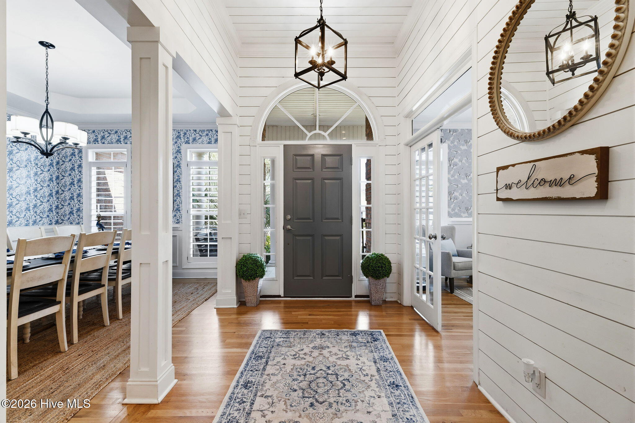 100561515 | Photo 11