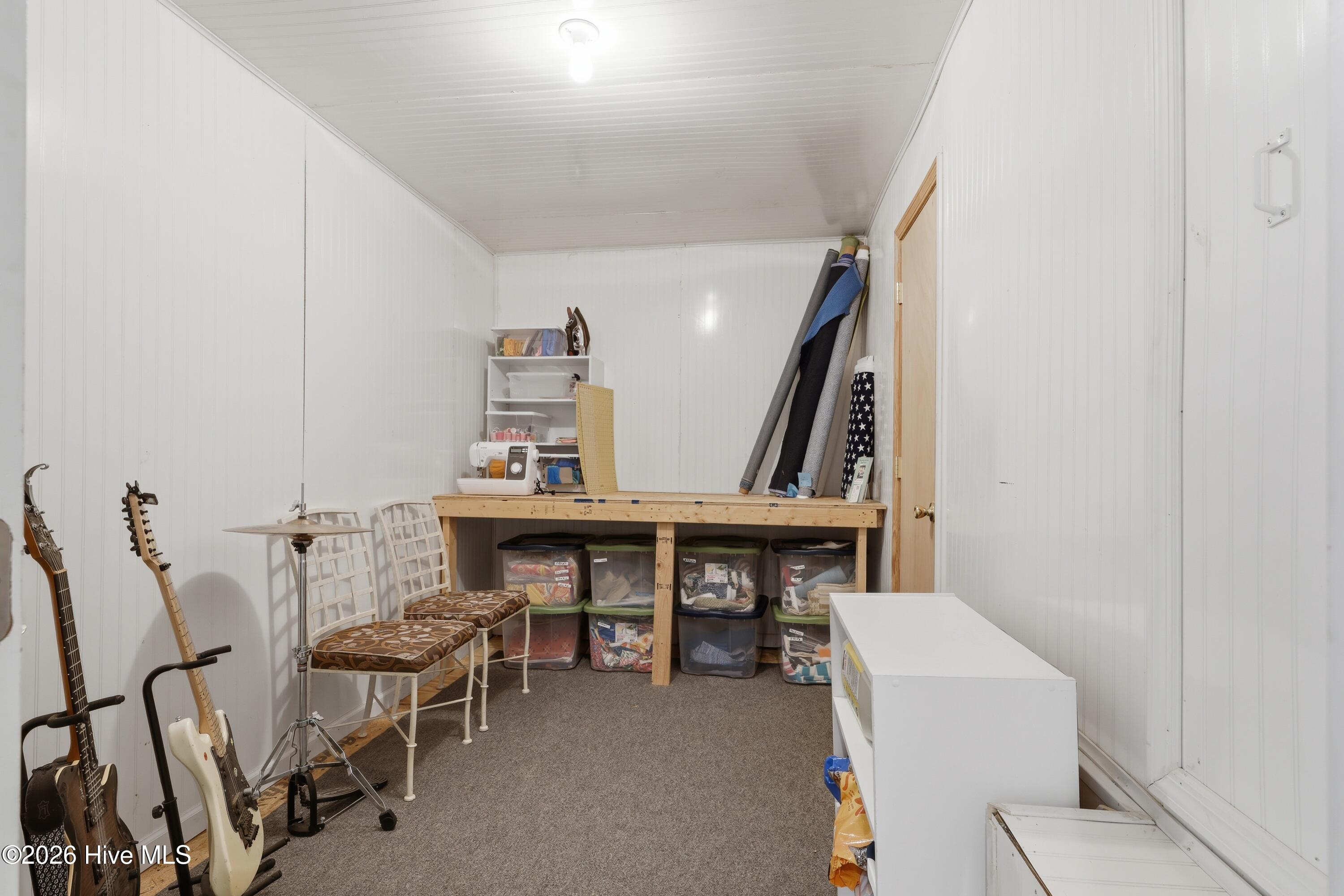 100558451 | Photo 53