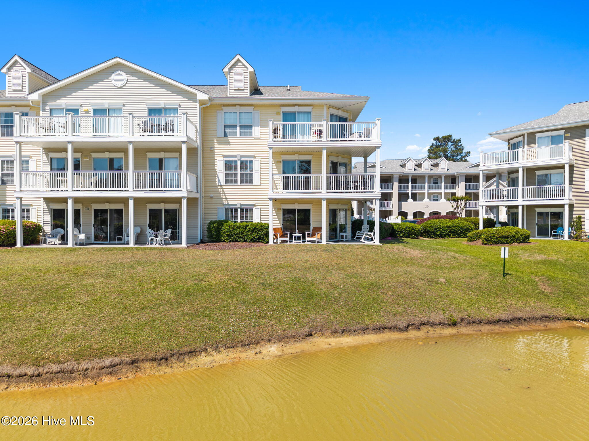 100567876 | Photo 34