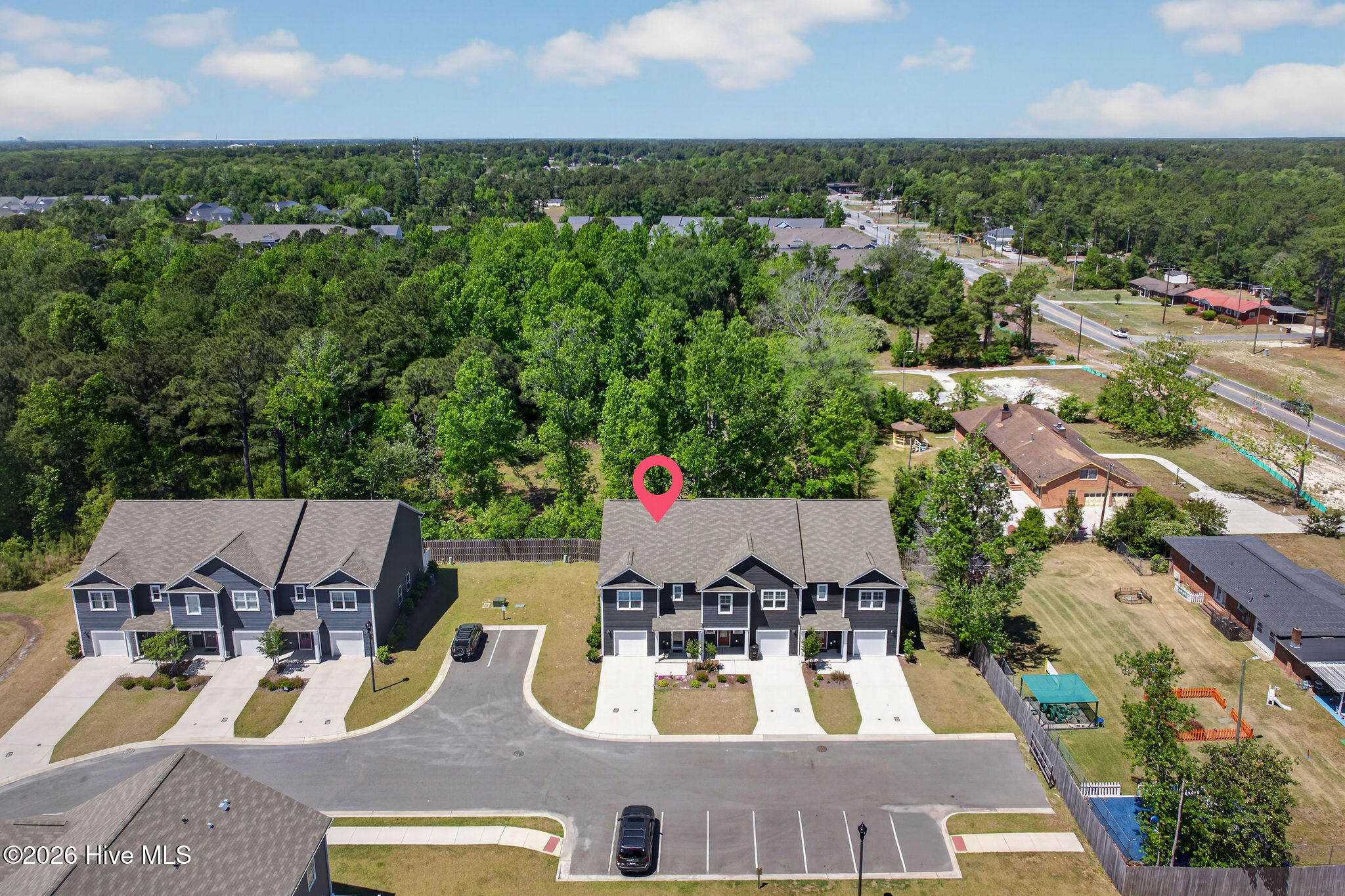 100570180 | Photo 43