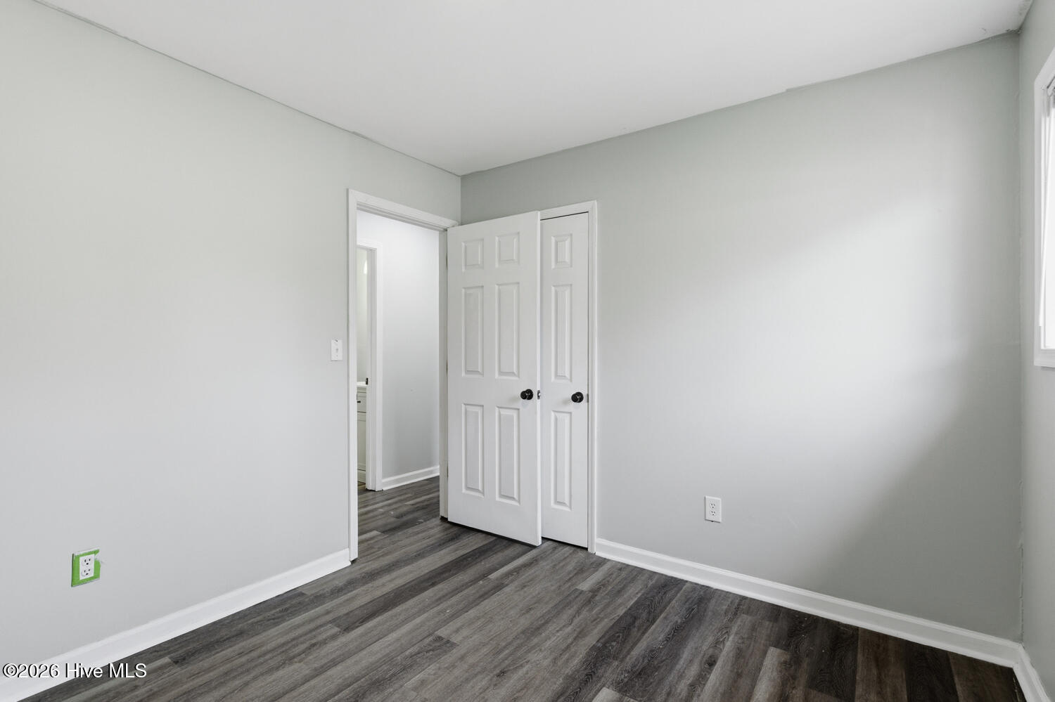 100551739 | Photo 15