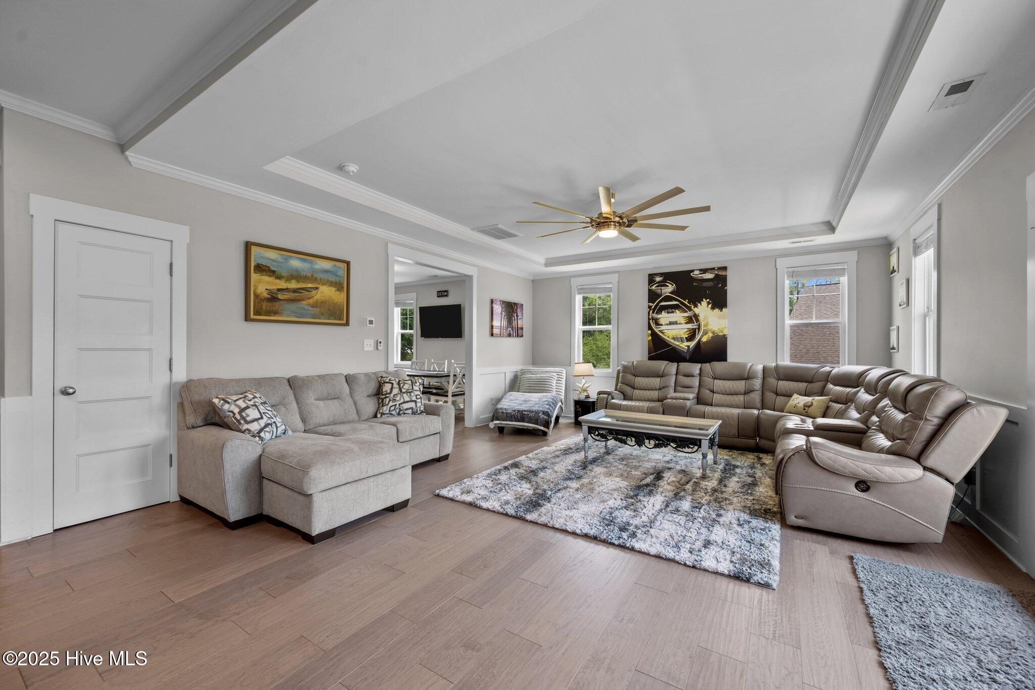 100517734 | Photo 19