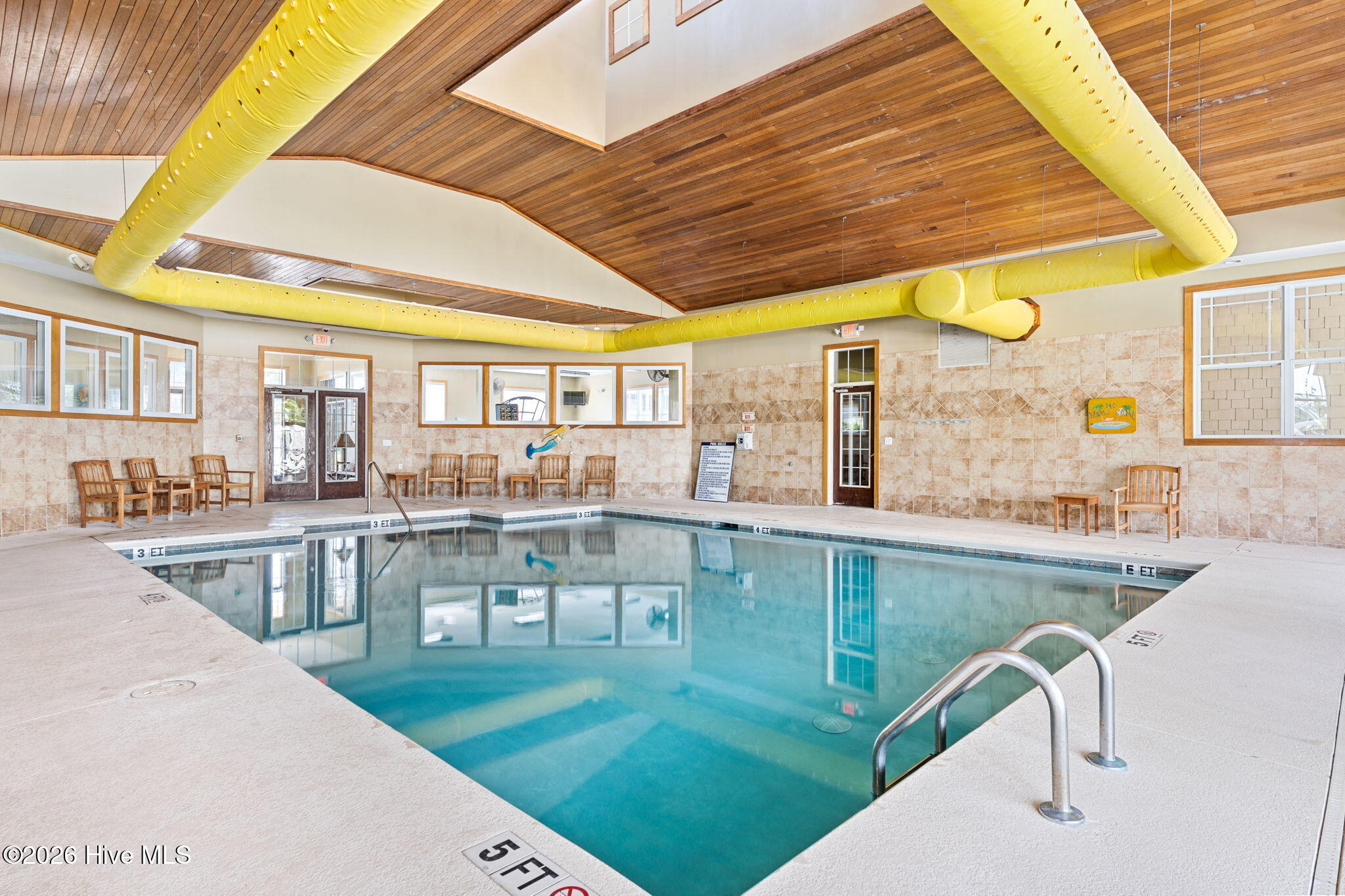 100564784 | Photo 54