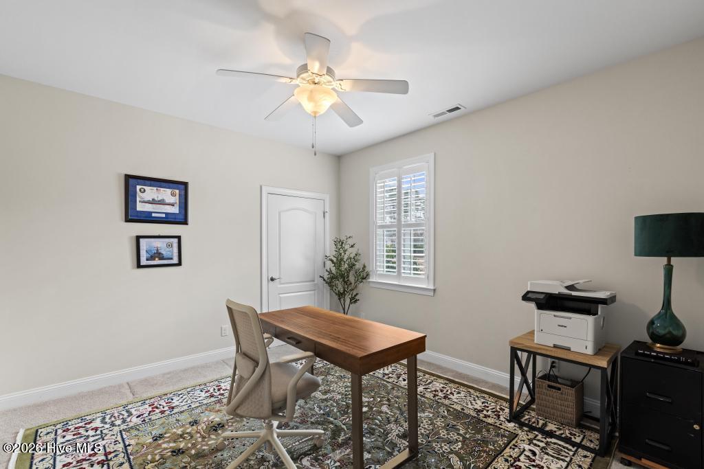 100558511 | Photo 26