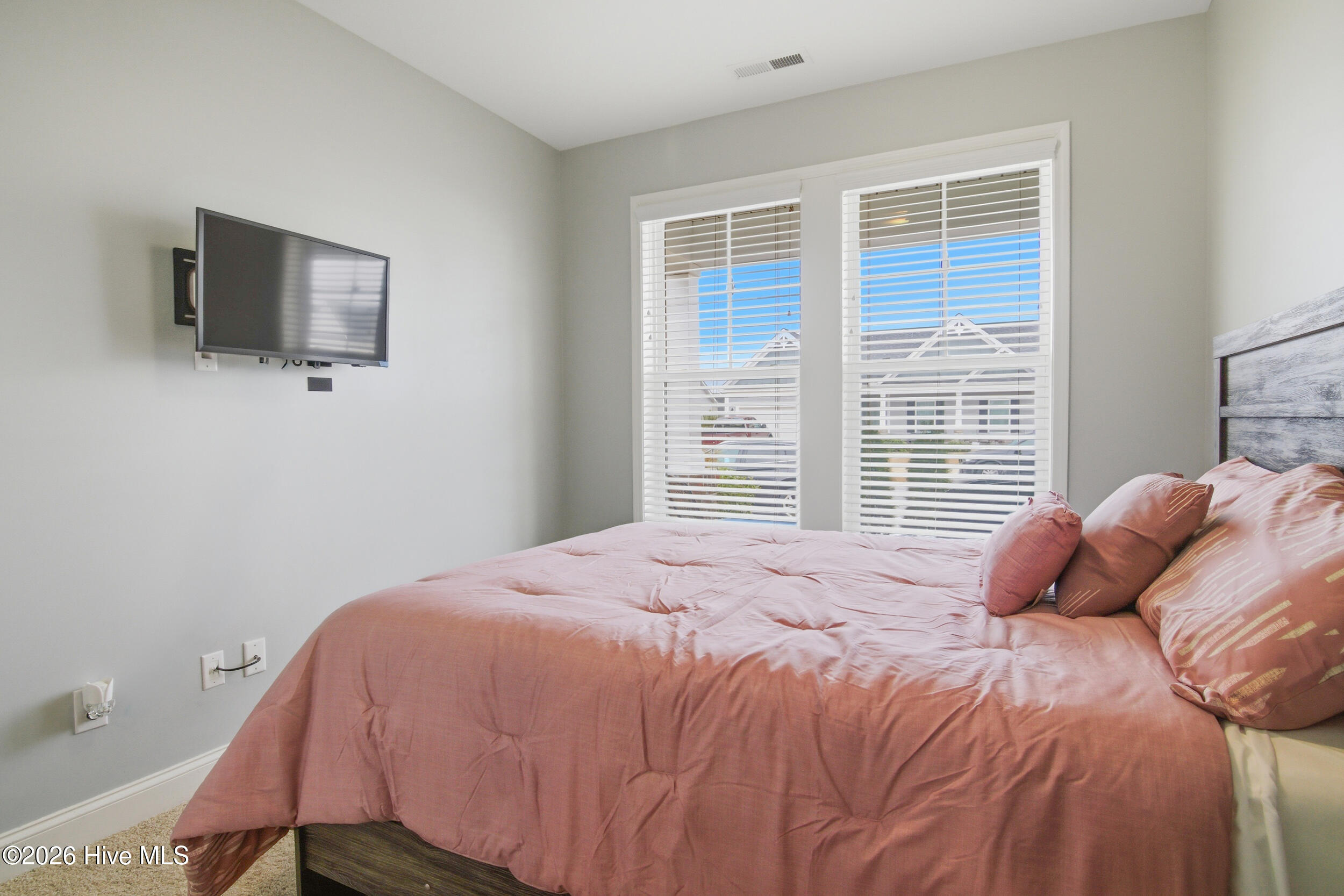 100556252 | Photo 34