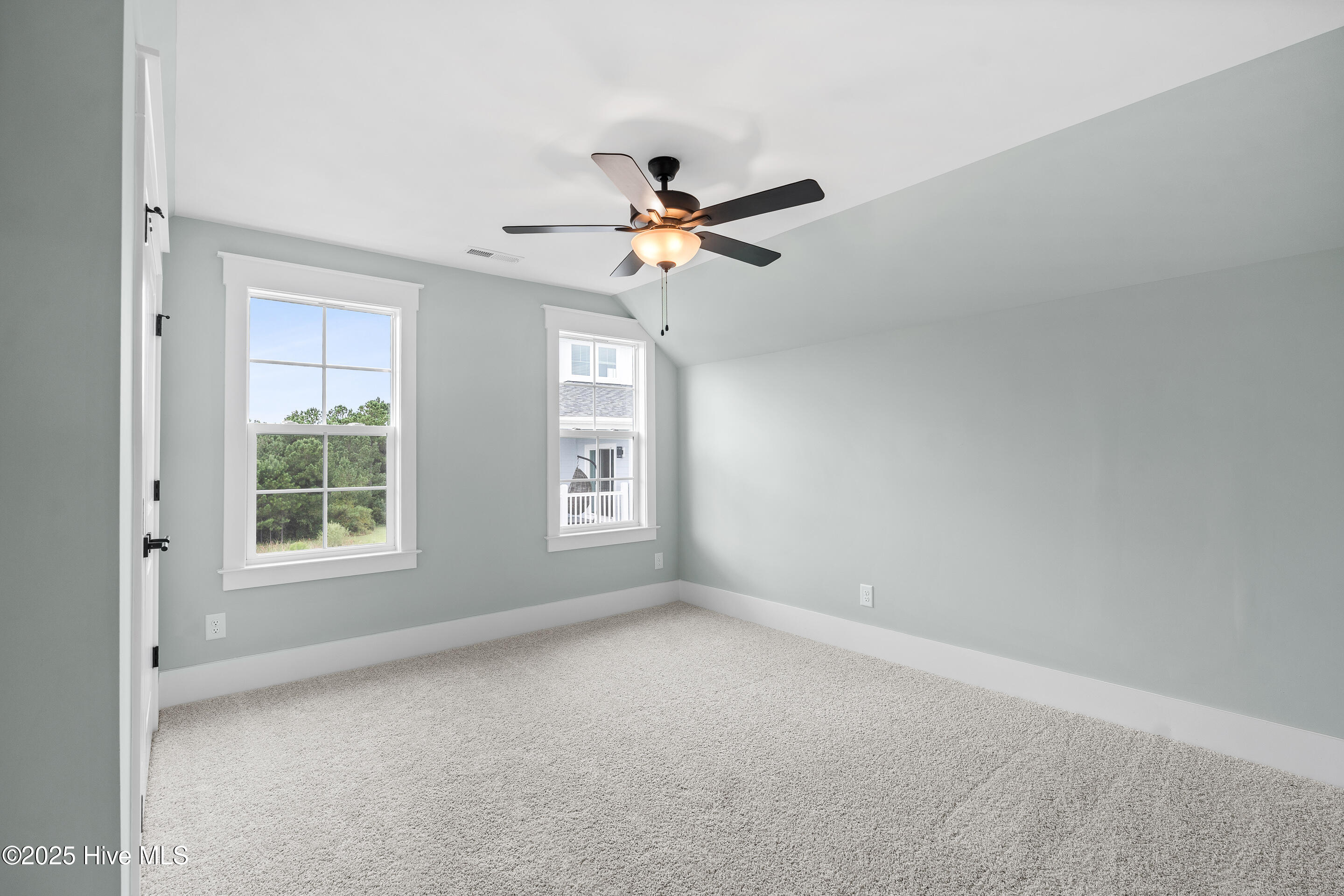 100552553 | Photo 38