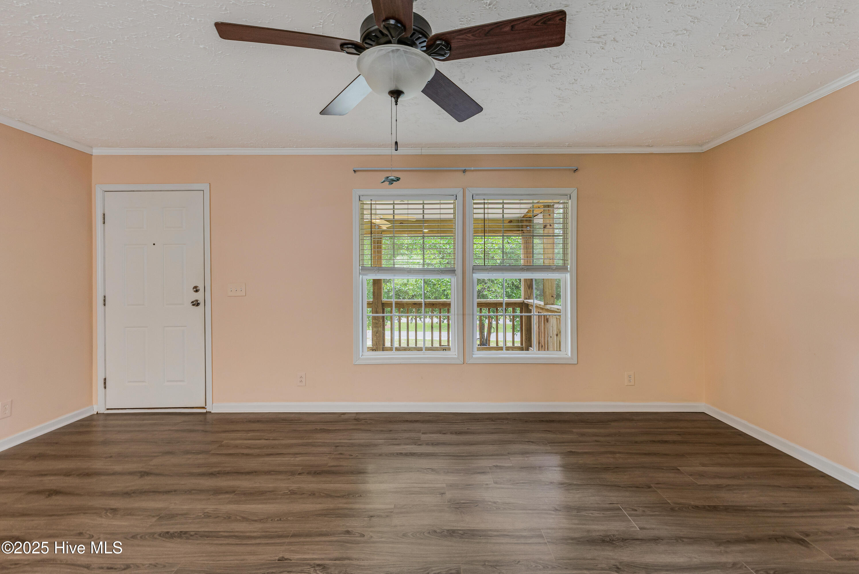 100508775 | Photo 10