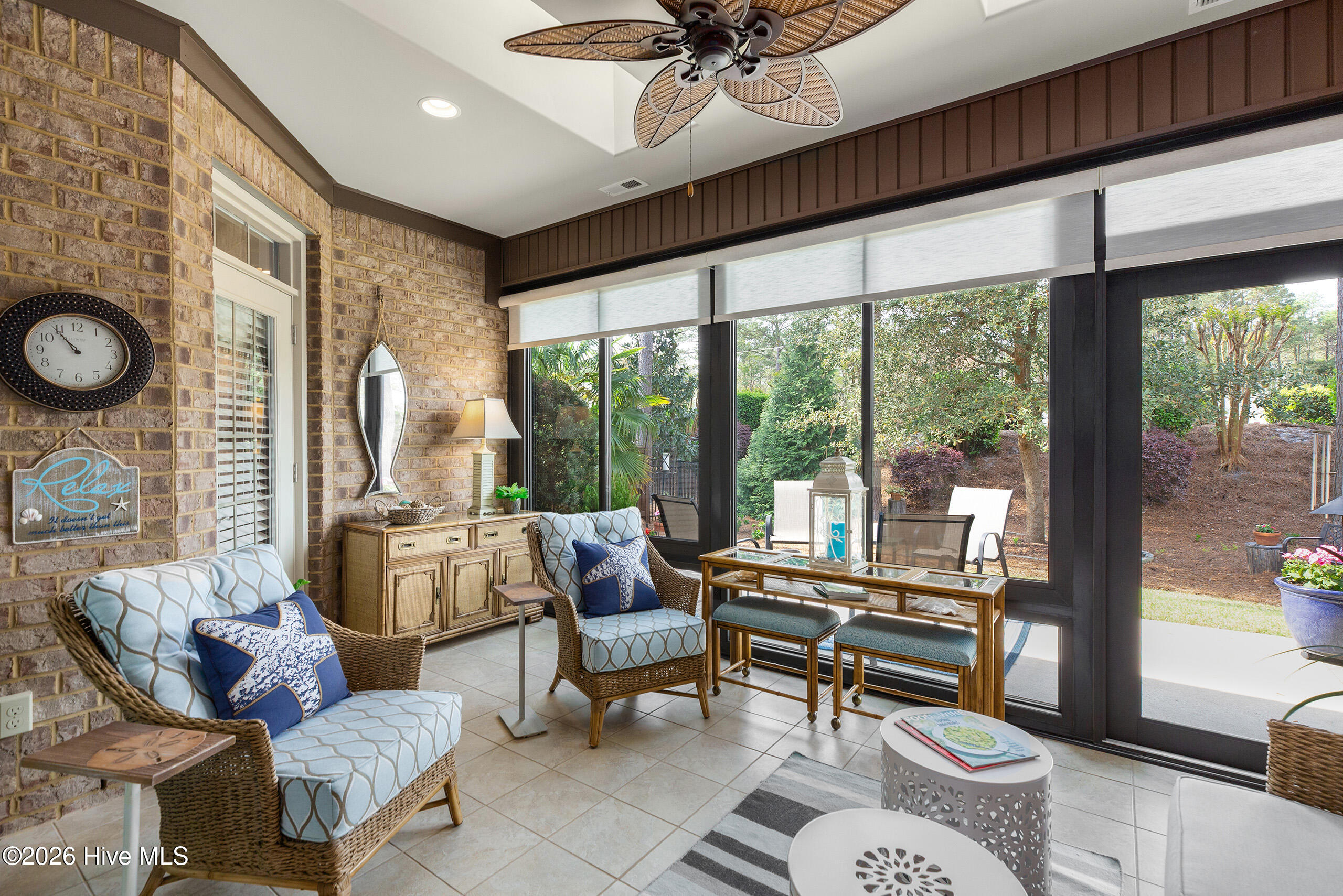 100567107 | Photo 14