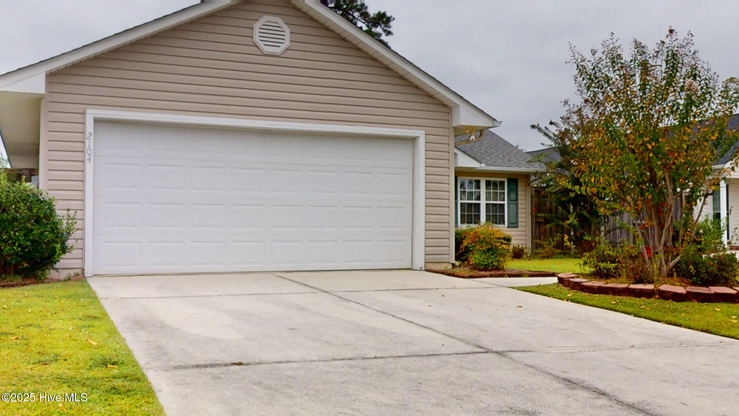 2104 Colony Plaza, Jacksonville, NC 28546 – photo 4: 09192025_132211