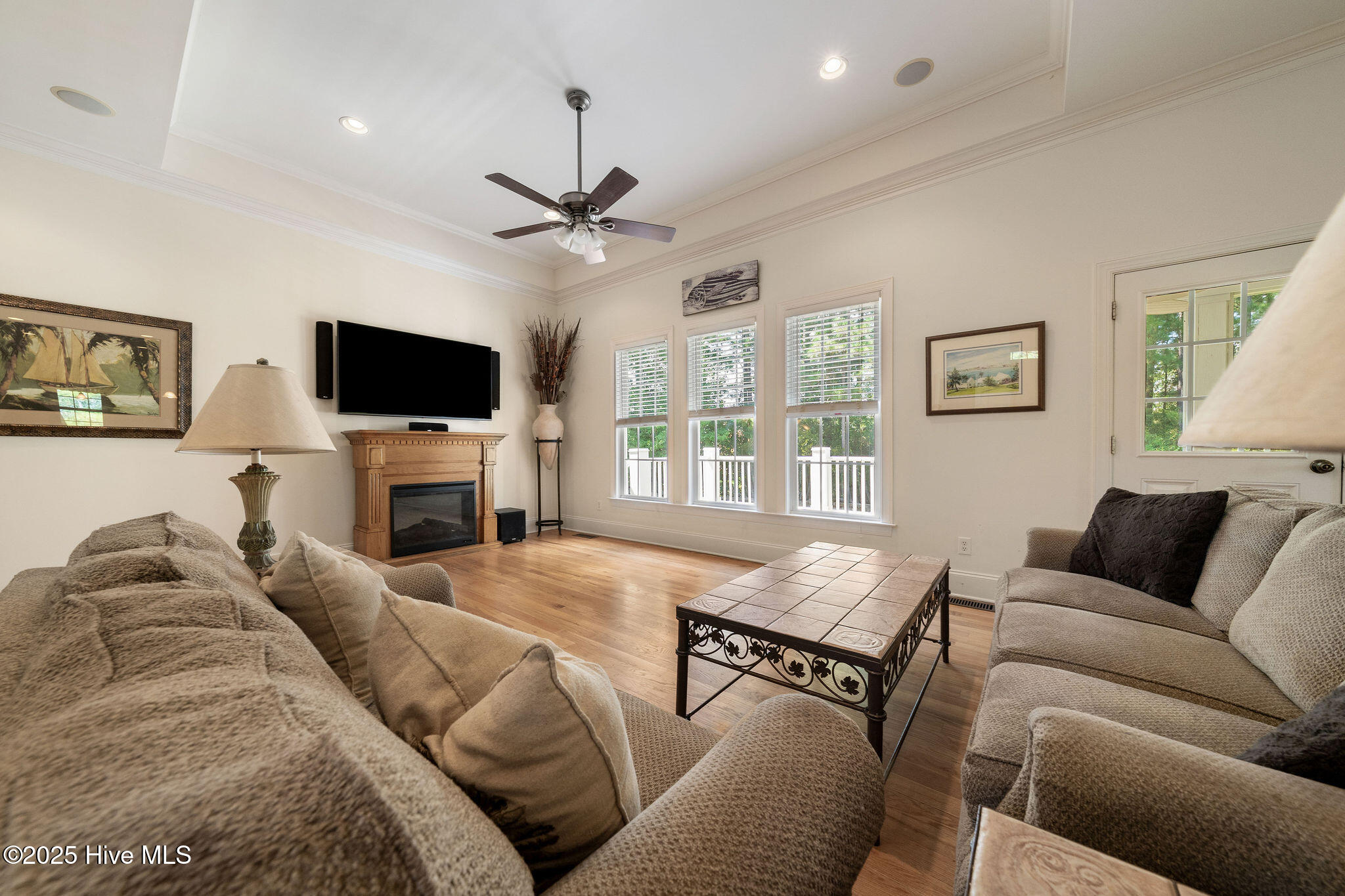 100532416 | Photo 11