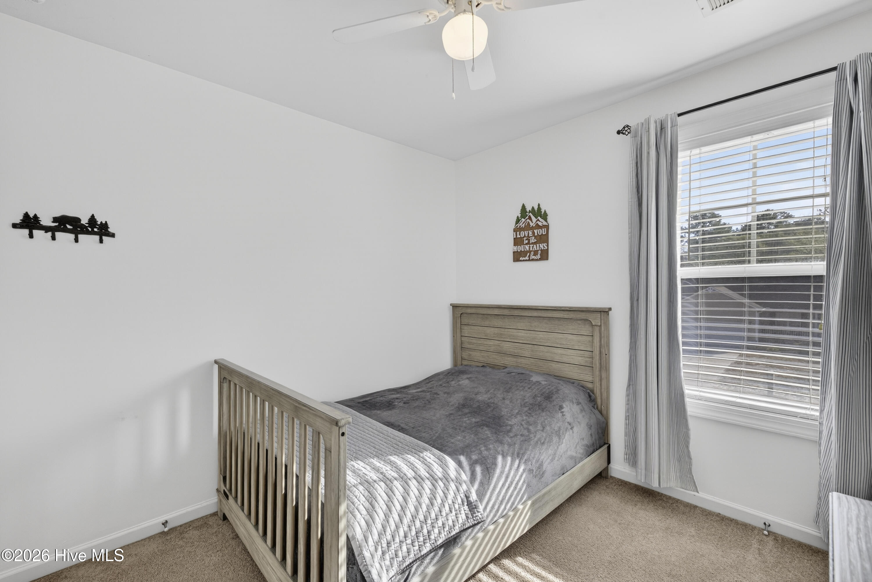 100549081 | Photo 25