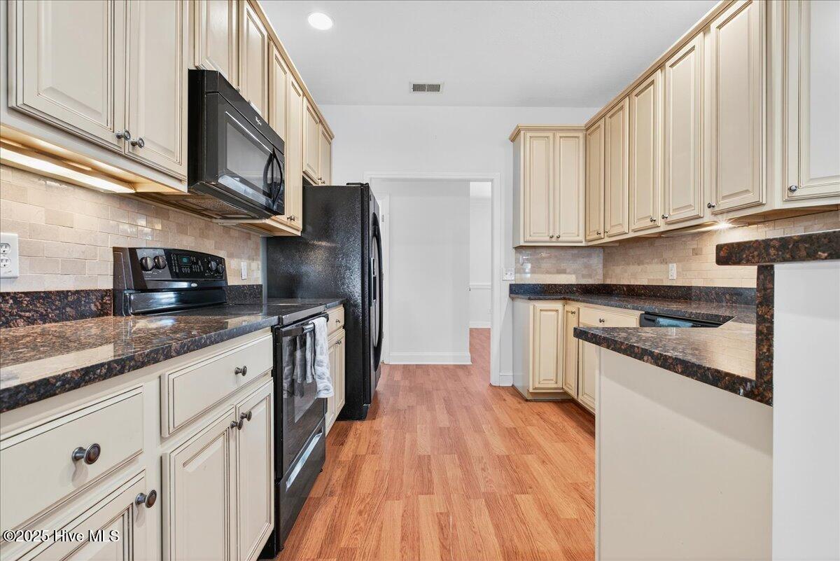 100539254 | Photo 15