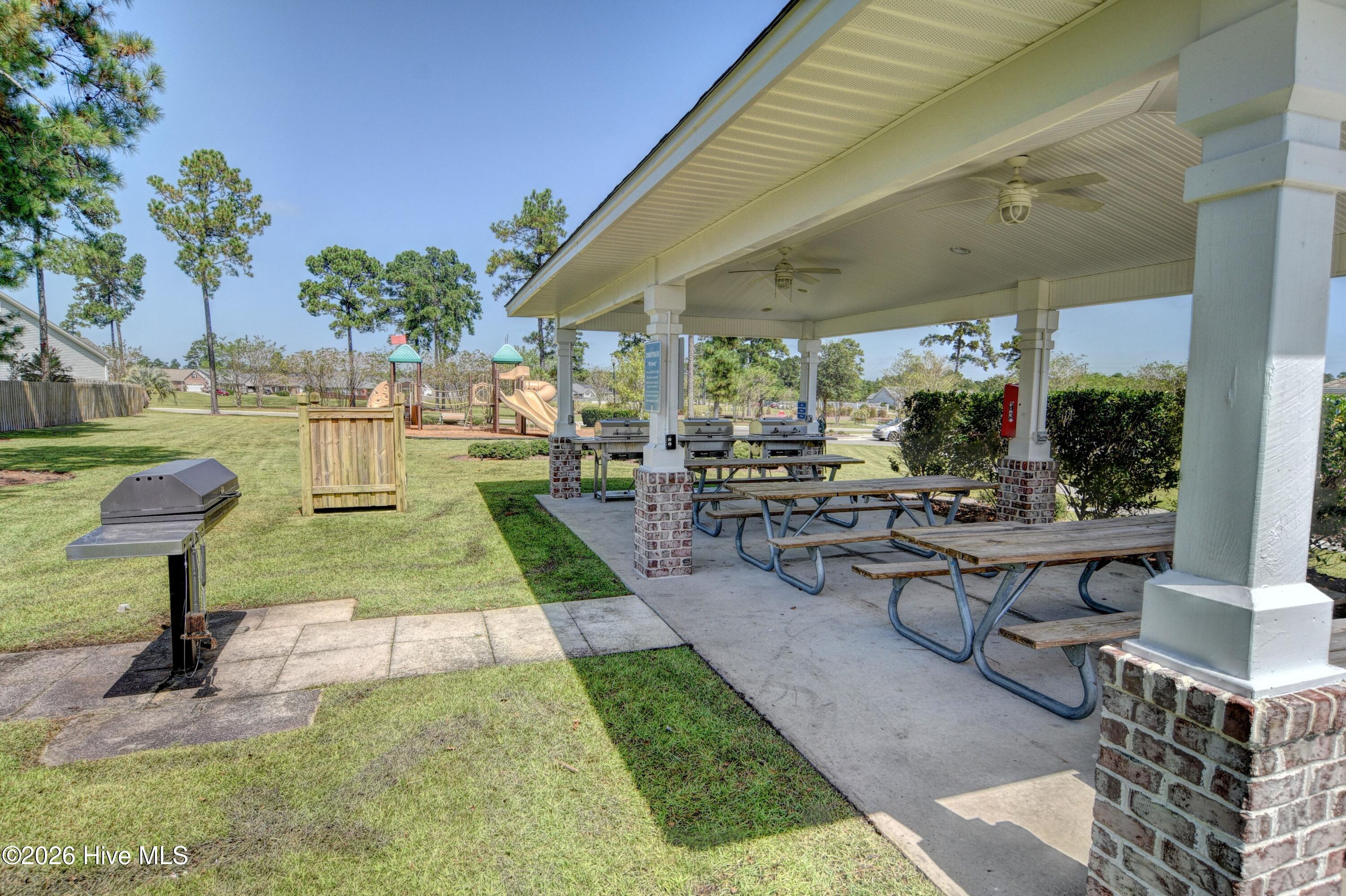 100561513 | Photo 46