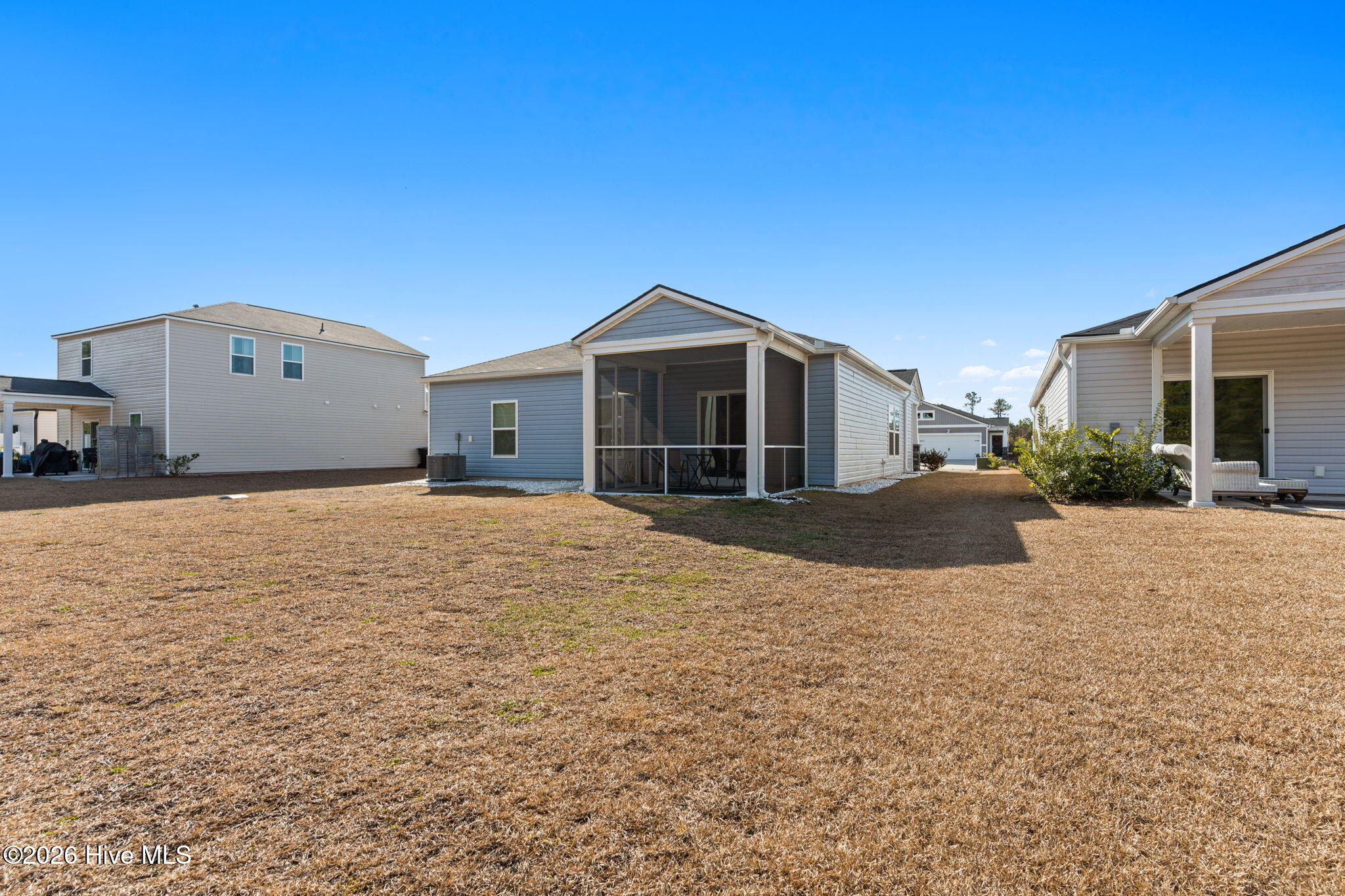 100553645 | Photo 31