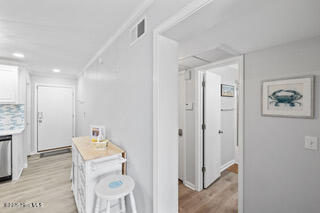 100525169 | Photo 13