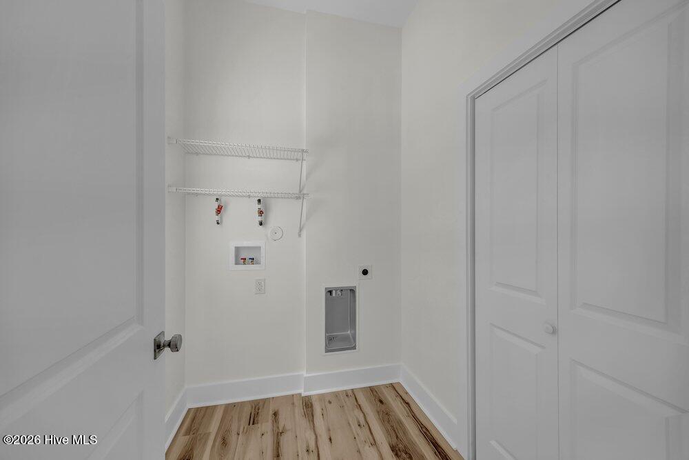 100561234 | Photo 23