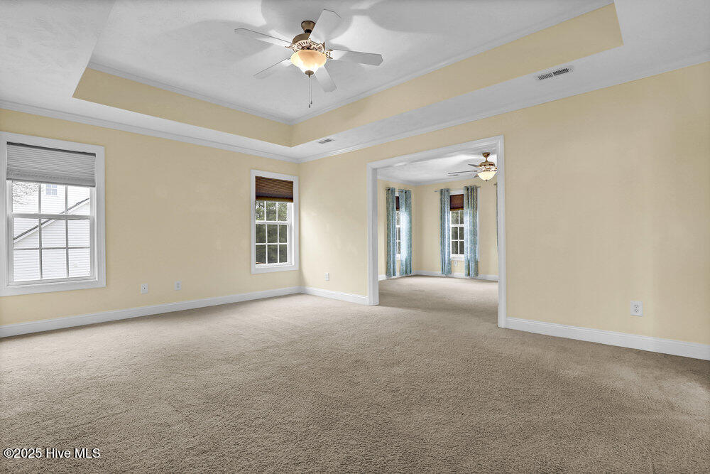 100550856 | Photo 24