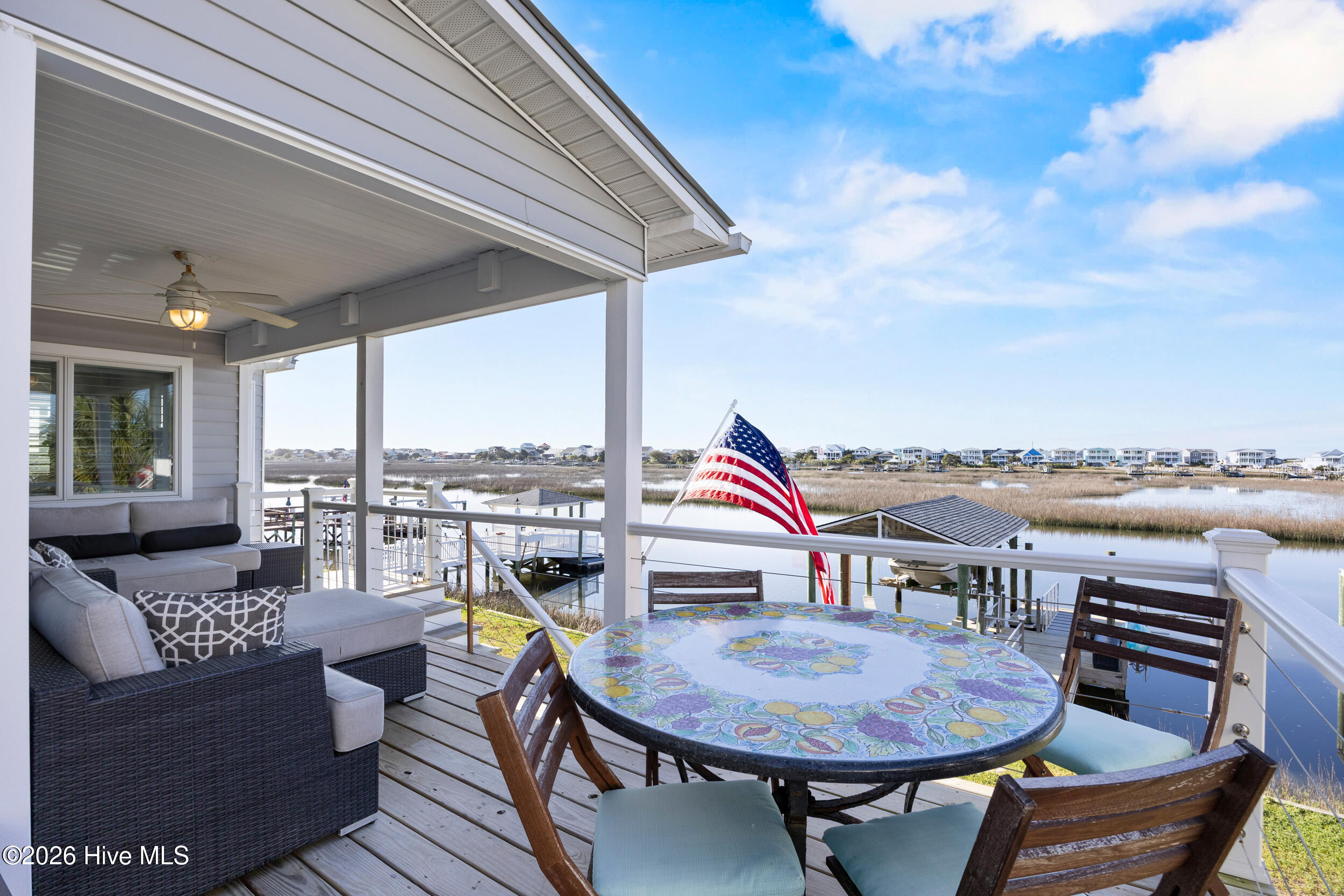 100564811 | Photo 50