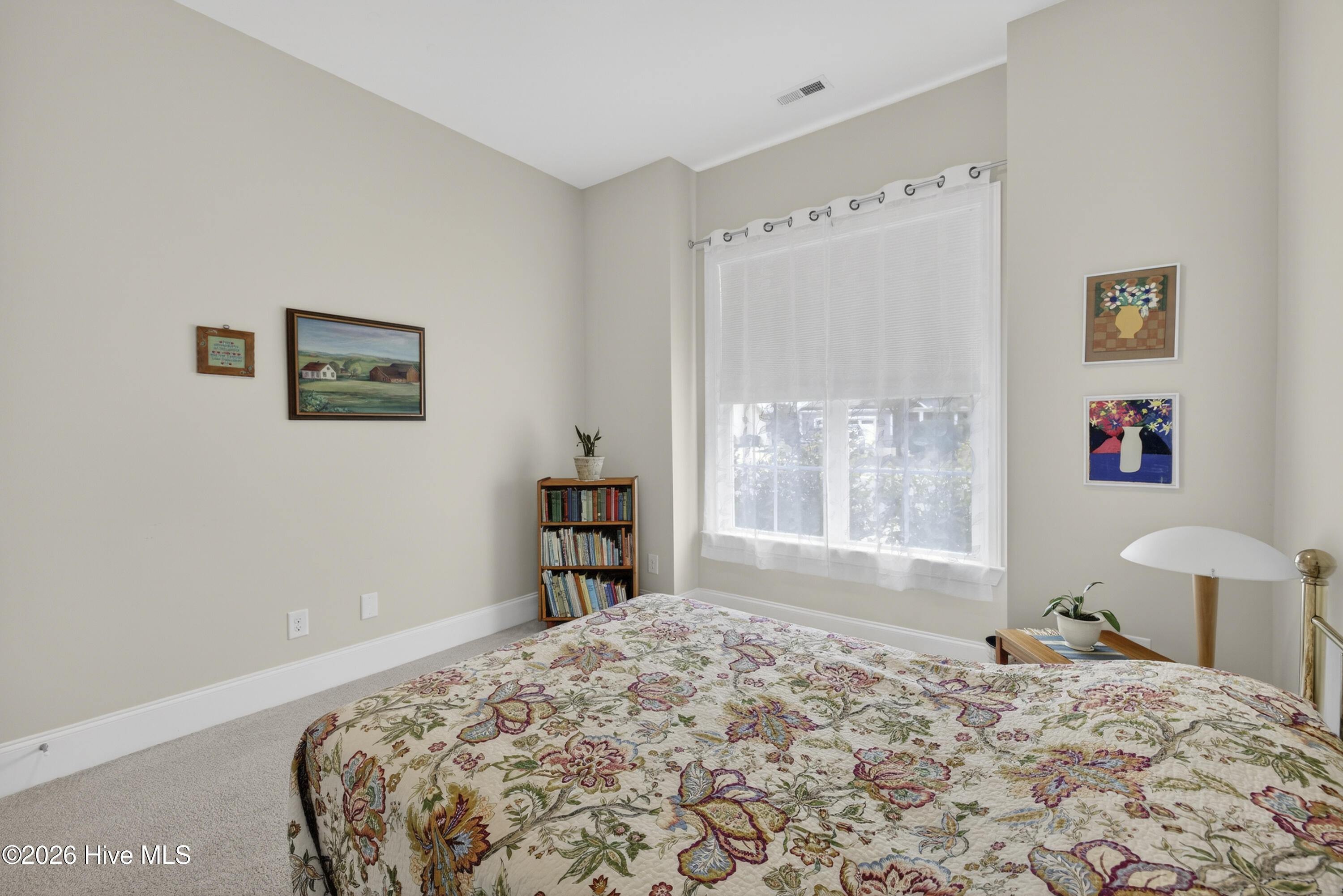 100558157 | Photo 34