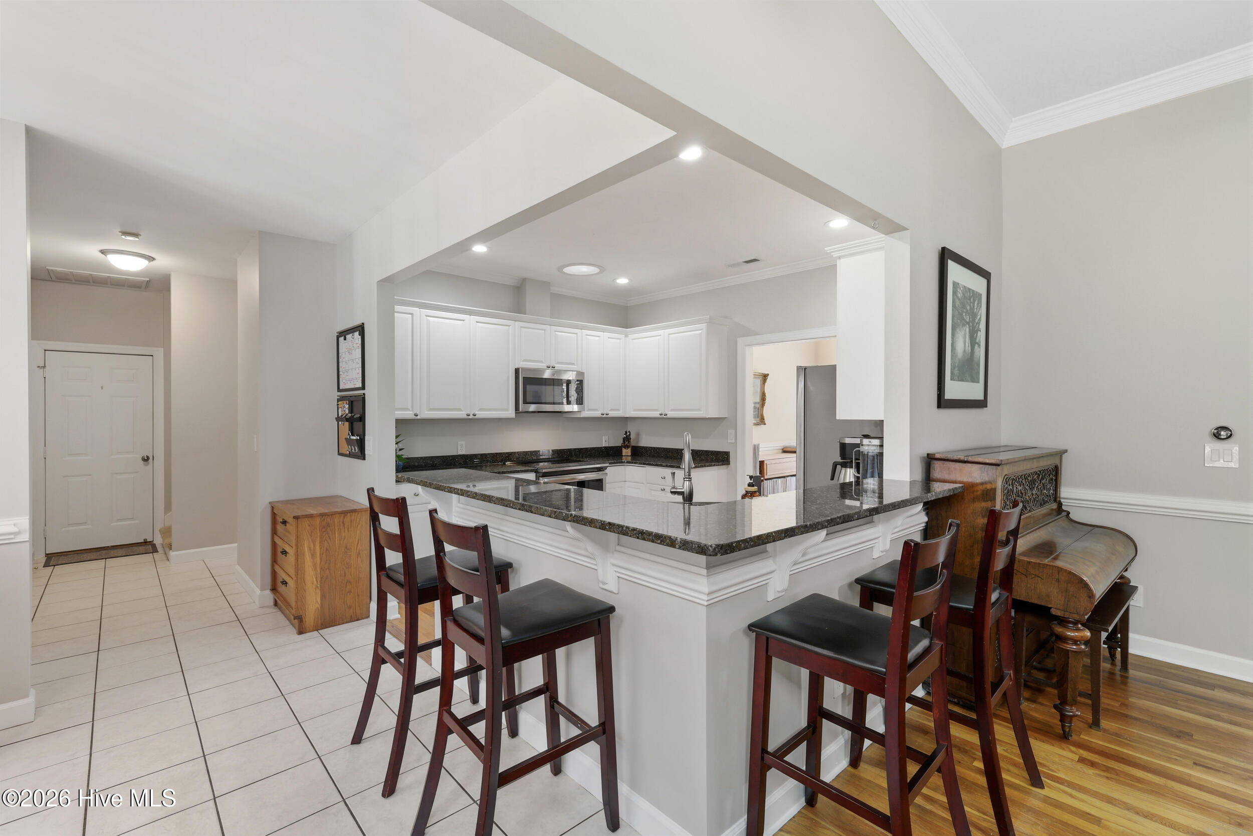 100568942 | Photo 16