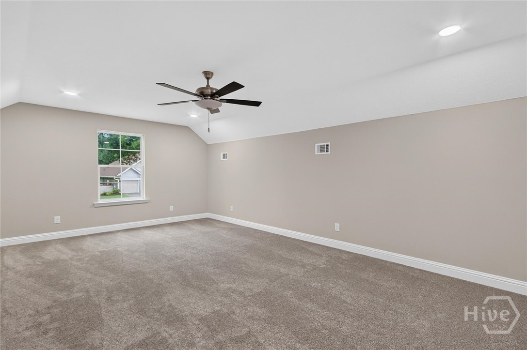 Large bonus room