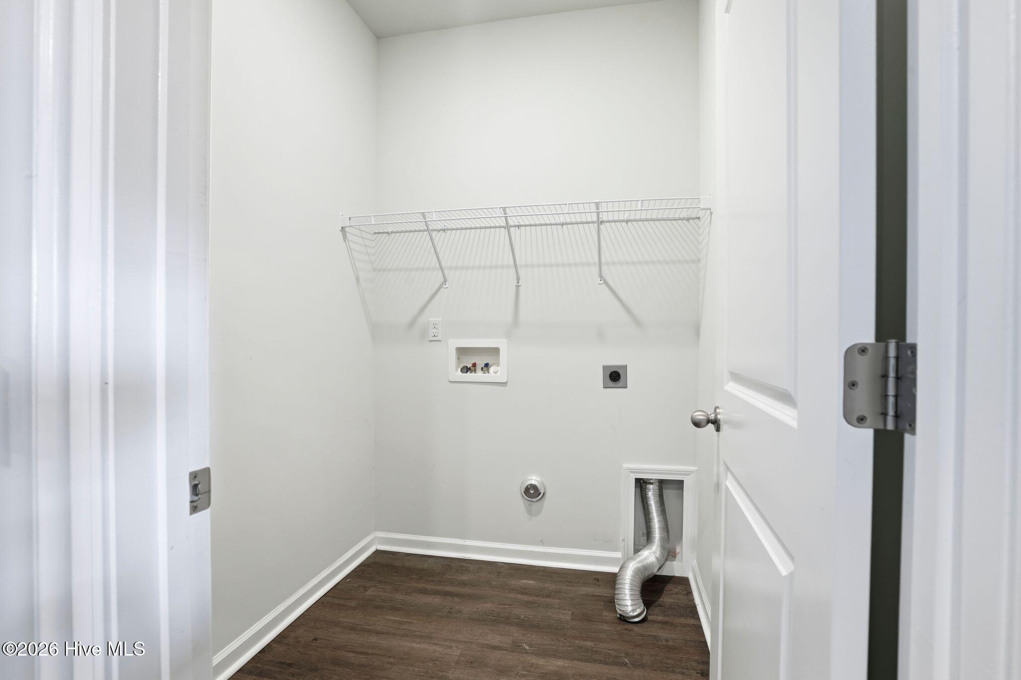 100562900 | Photo 30