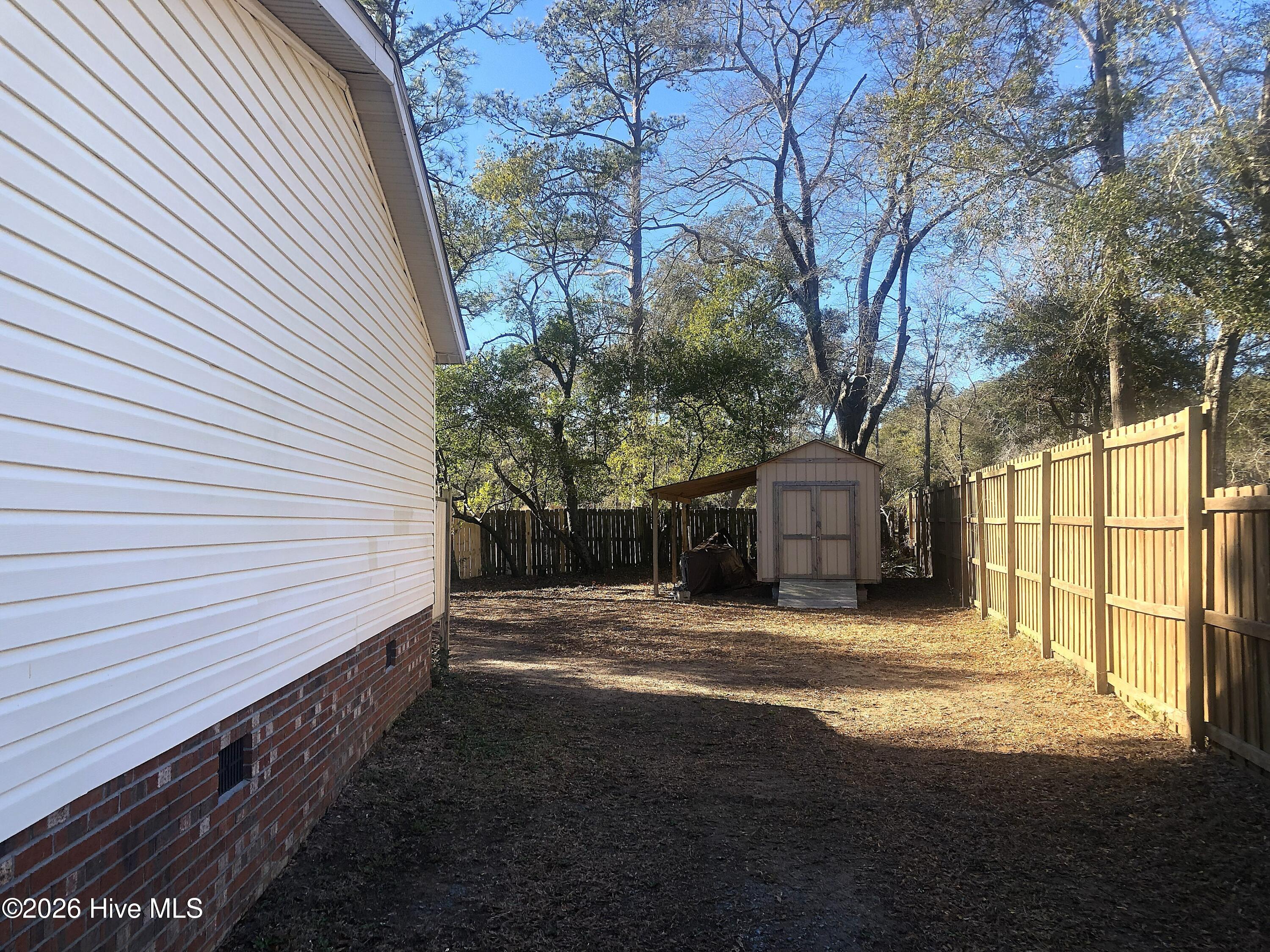 100549339 | Photo 39