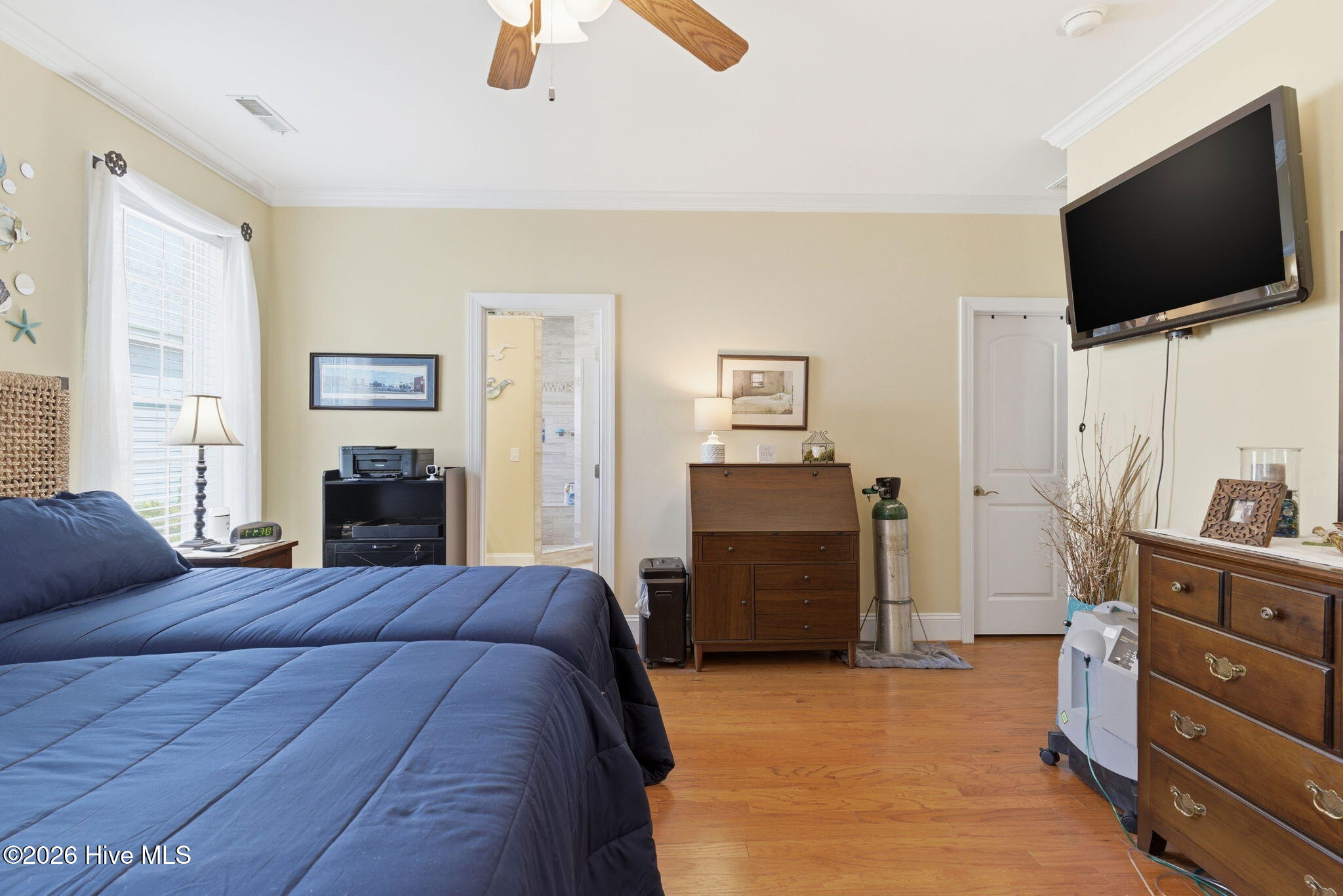 100569602 | Photo 31