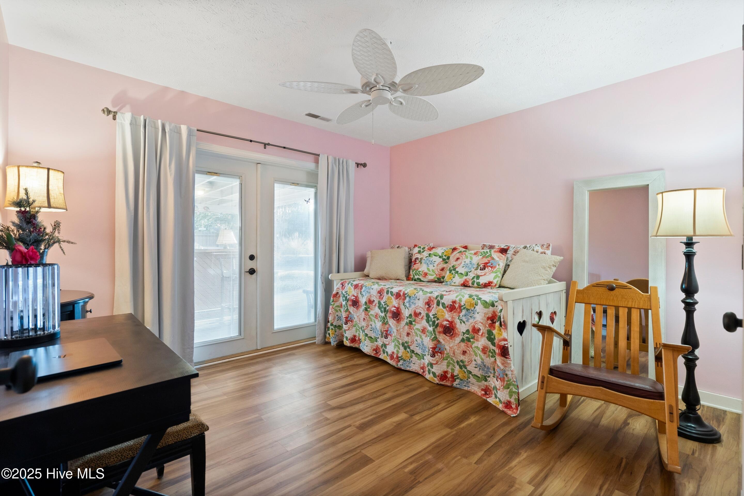 100545026 | Photo 28