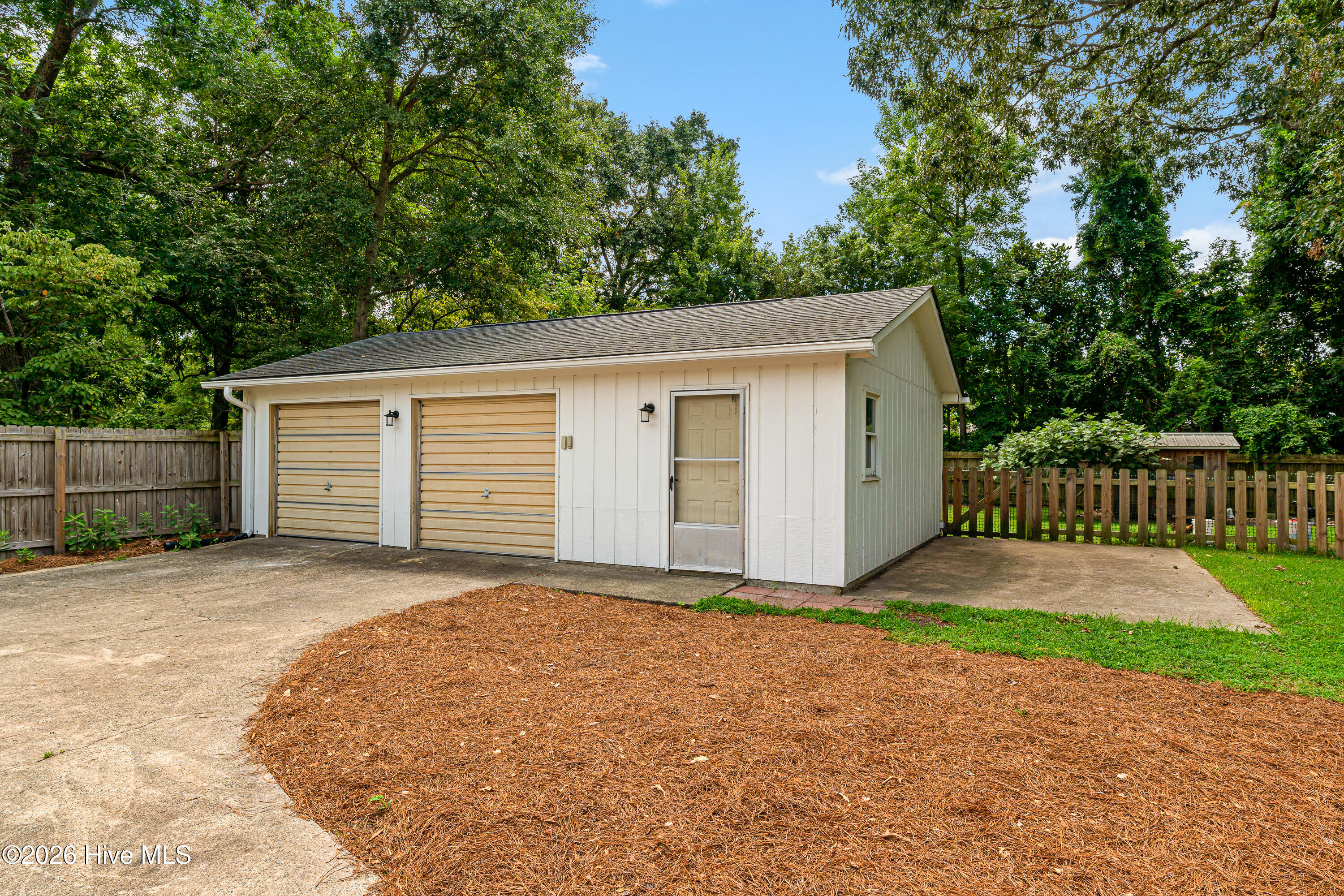 4111 Country Club Road,Morehead City