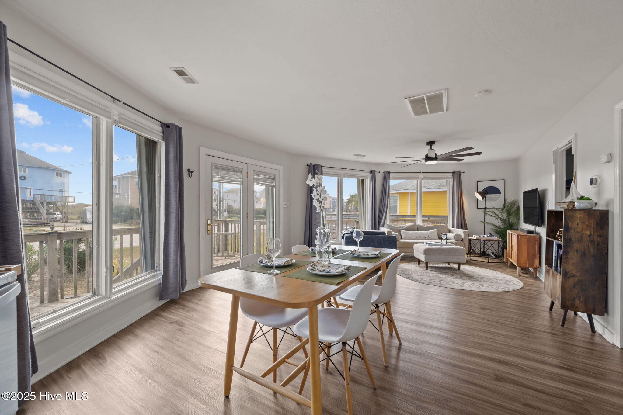 Homes for sale in North Topsail Beach, NC | 3045 Island Dr, North Topsail Beach, NC 28460 | MLS# 100543608