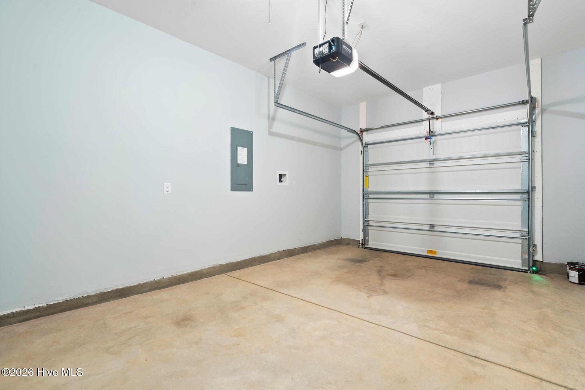 100553516 | Photo 38