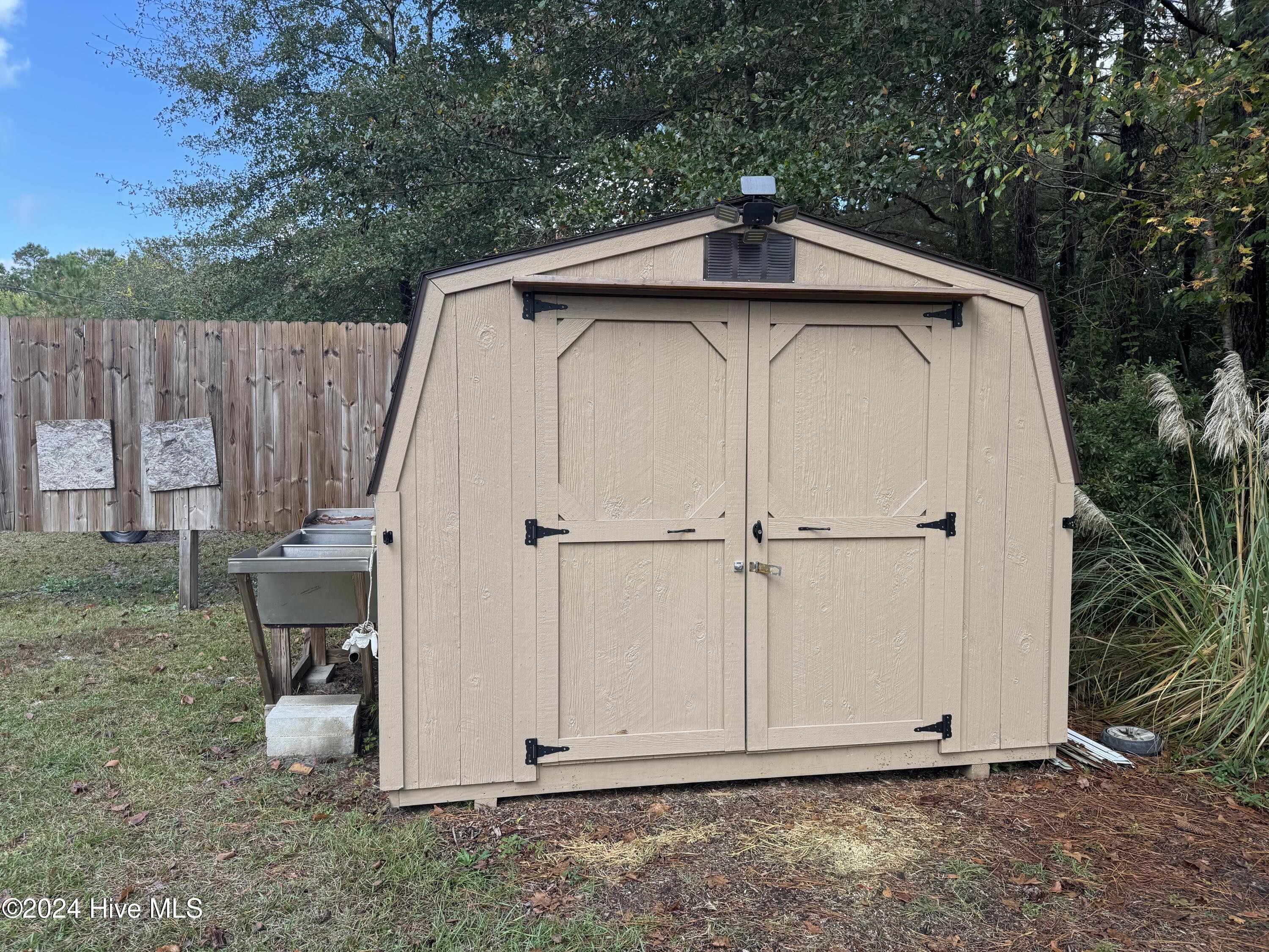 100475132 | Photo 18