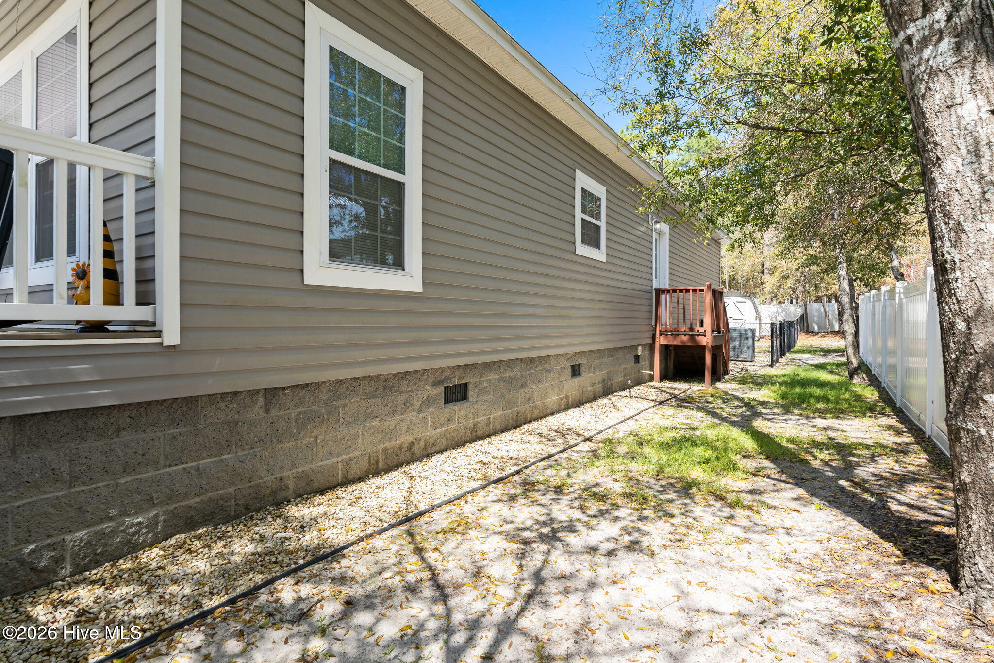 100545035 | Photo 36