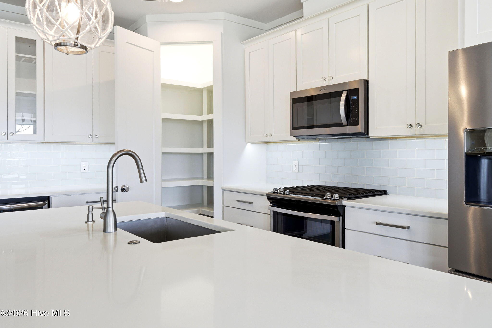 100564360 | Photo 10