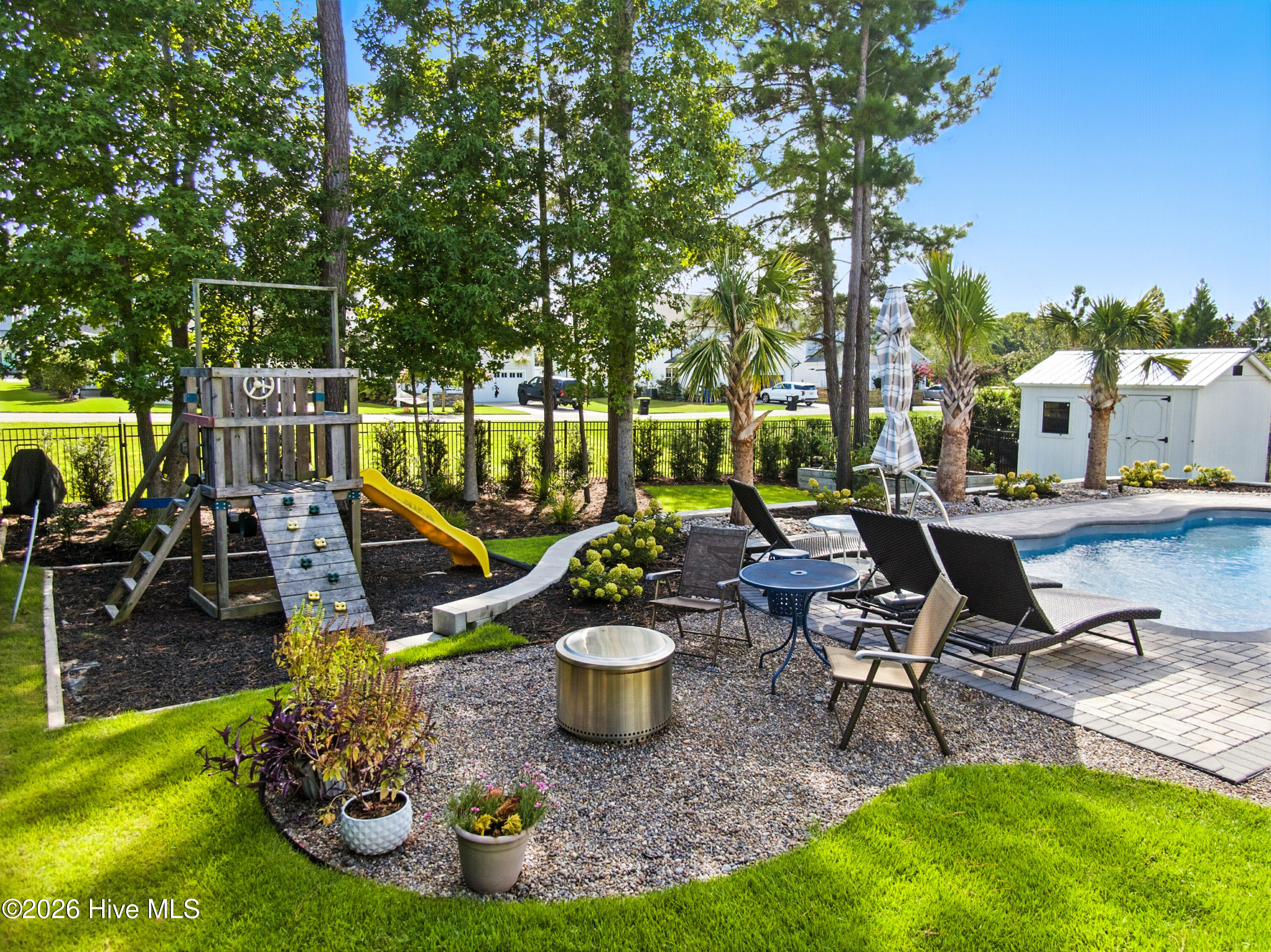 100564448 | Photo 11