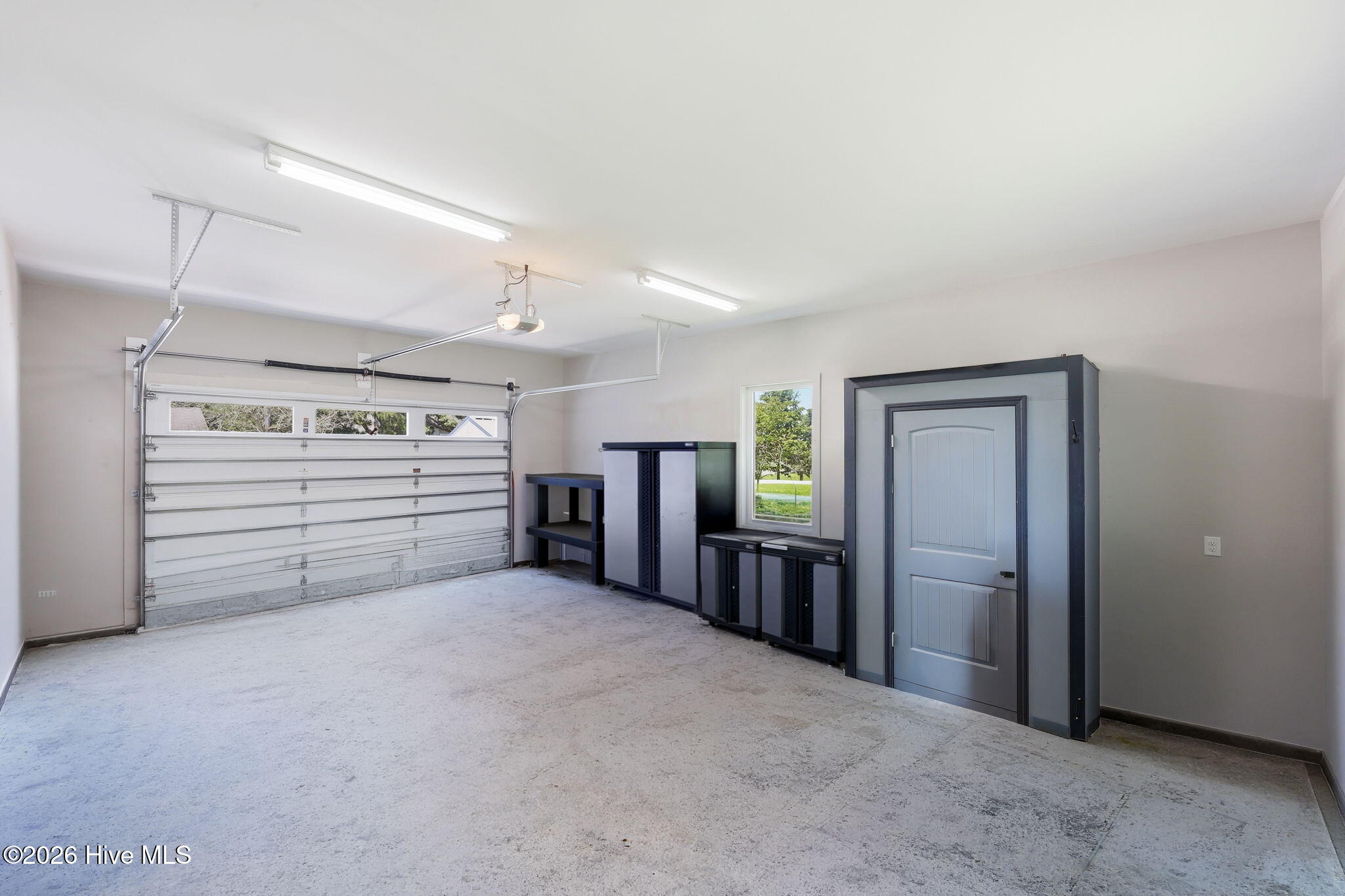 1106 Link Lane,Oriental