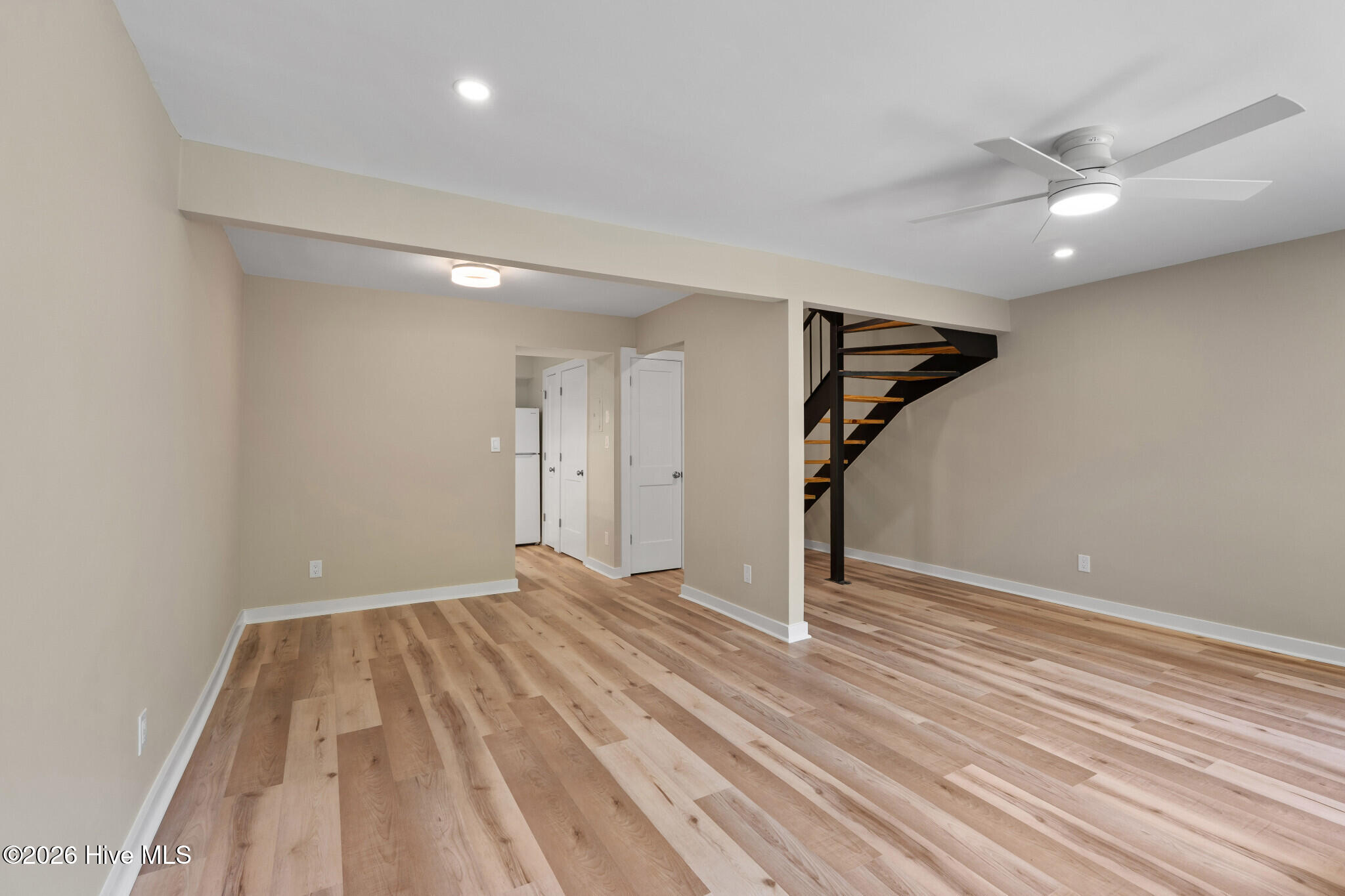 220_Elizabeth_St_Unit_C_20260520_0002
