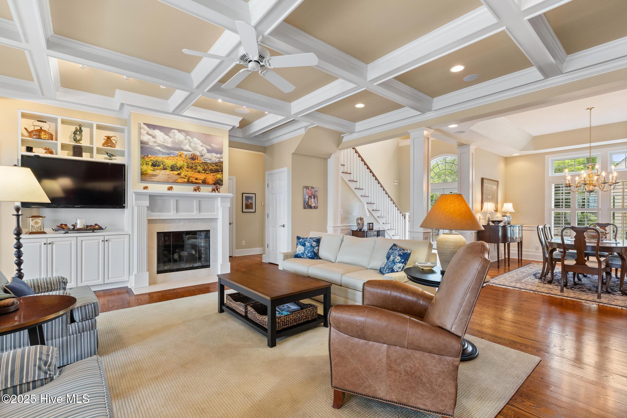 100567588 | Photo 13