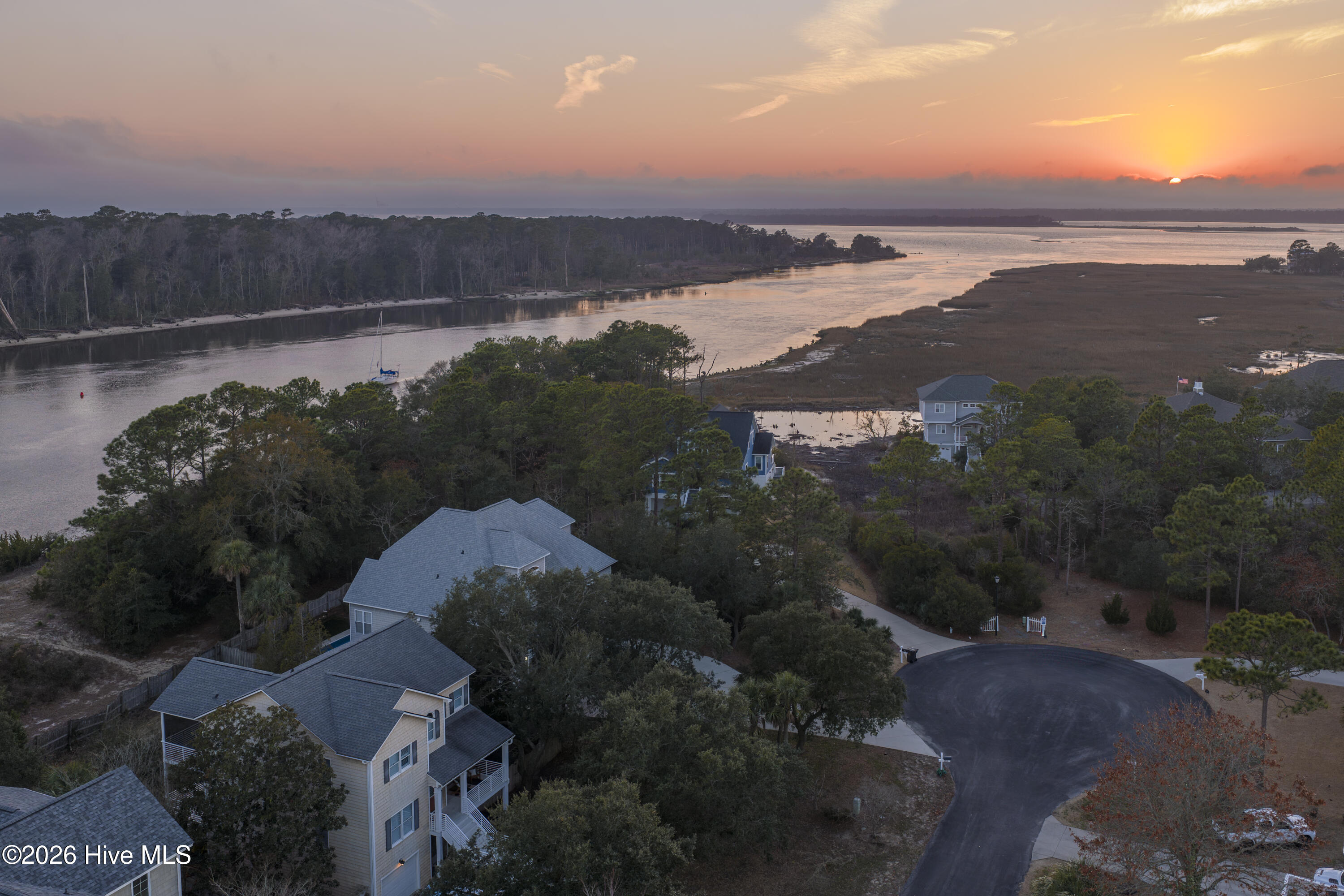 100557060 | Photo 85