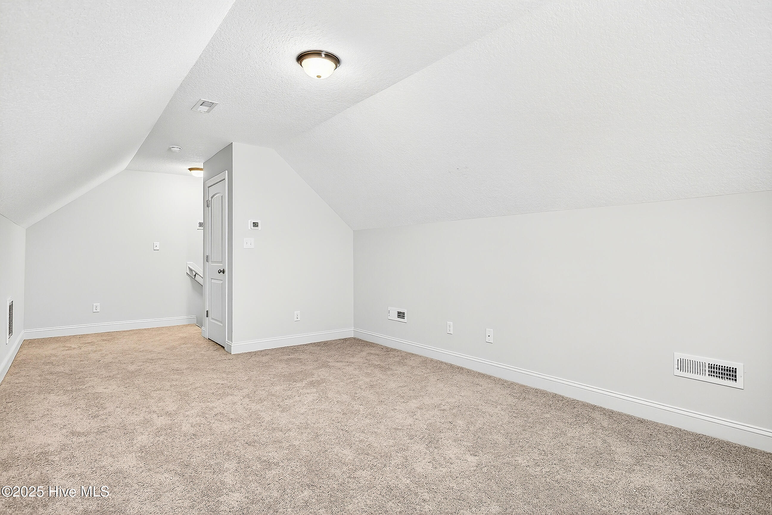 100539461 | Photo 27