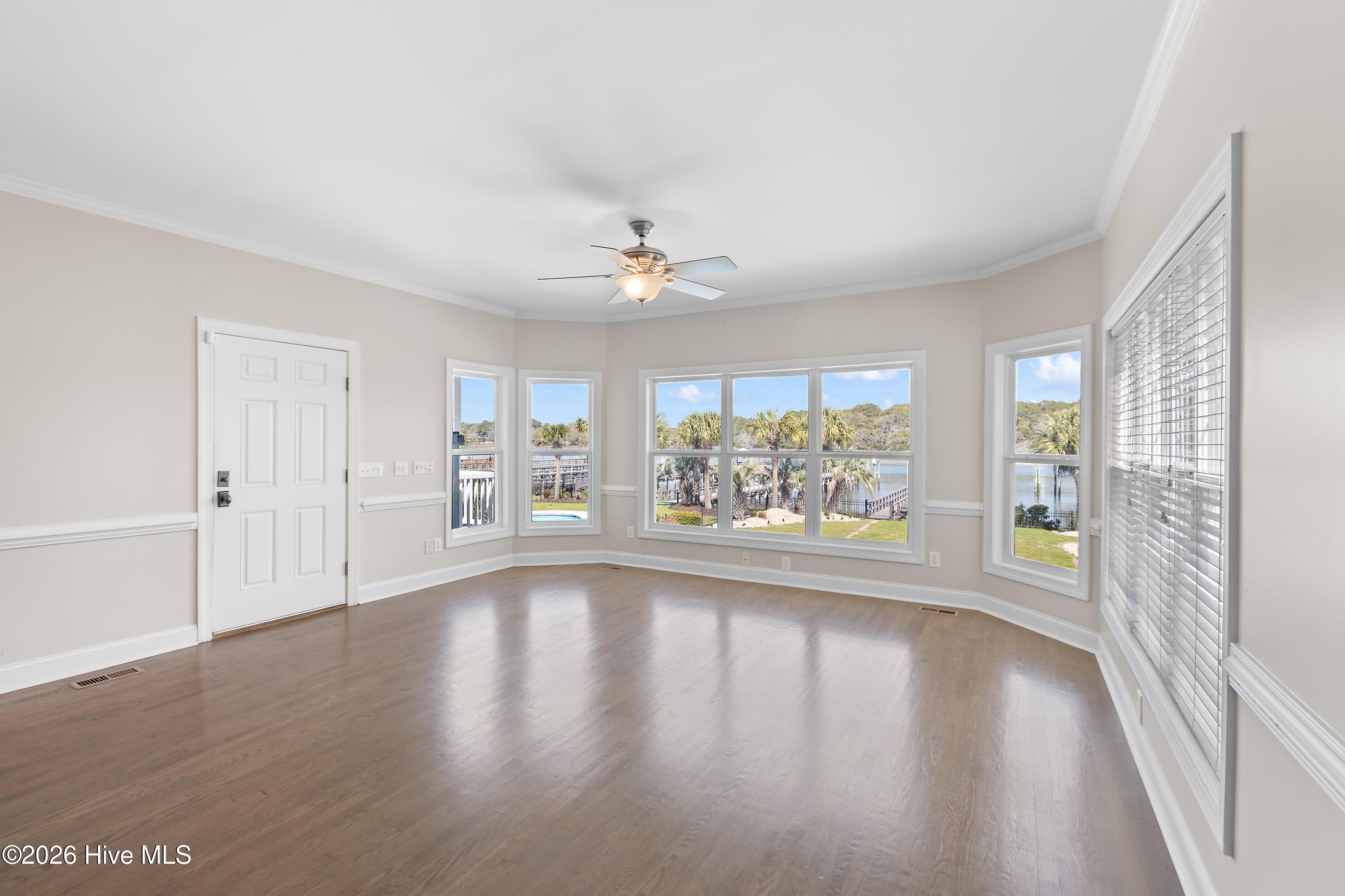 100566574 | Photo 18