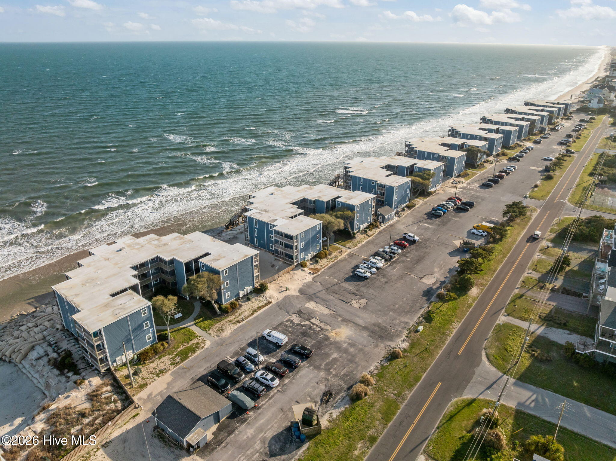 100563730 | Photo 42