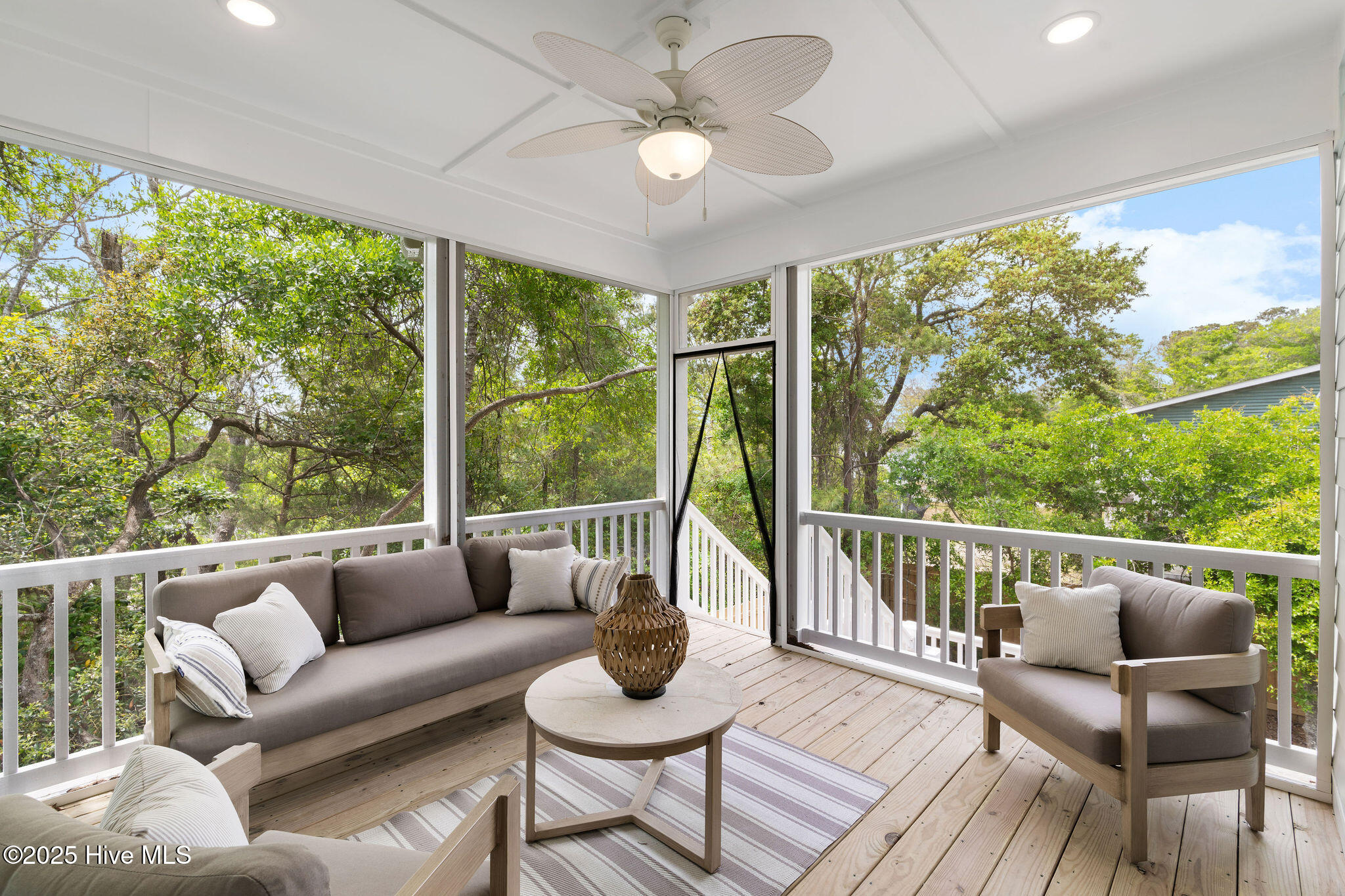 100555658 | Photo 36