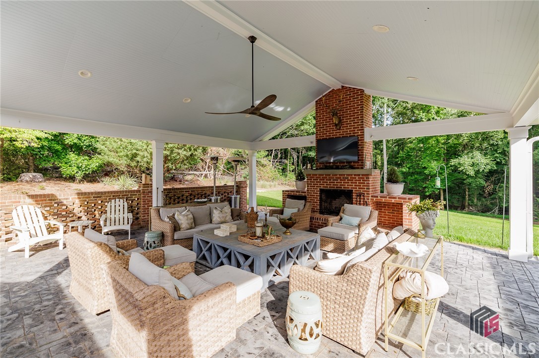 1060 Woodhollow Lane